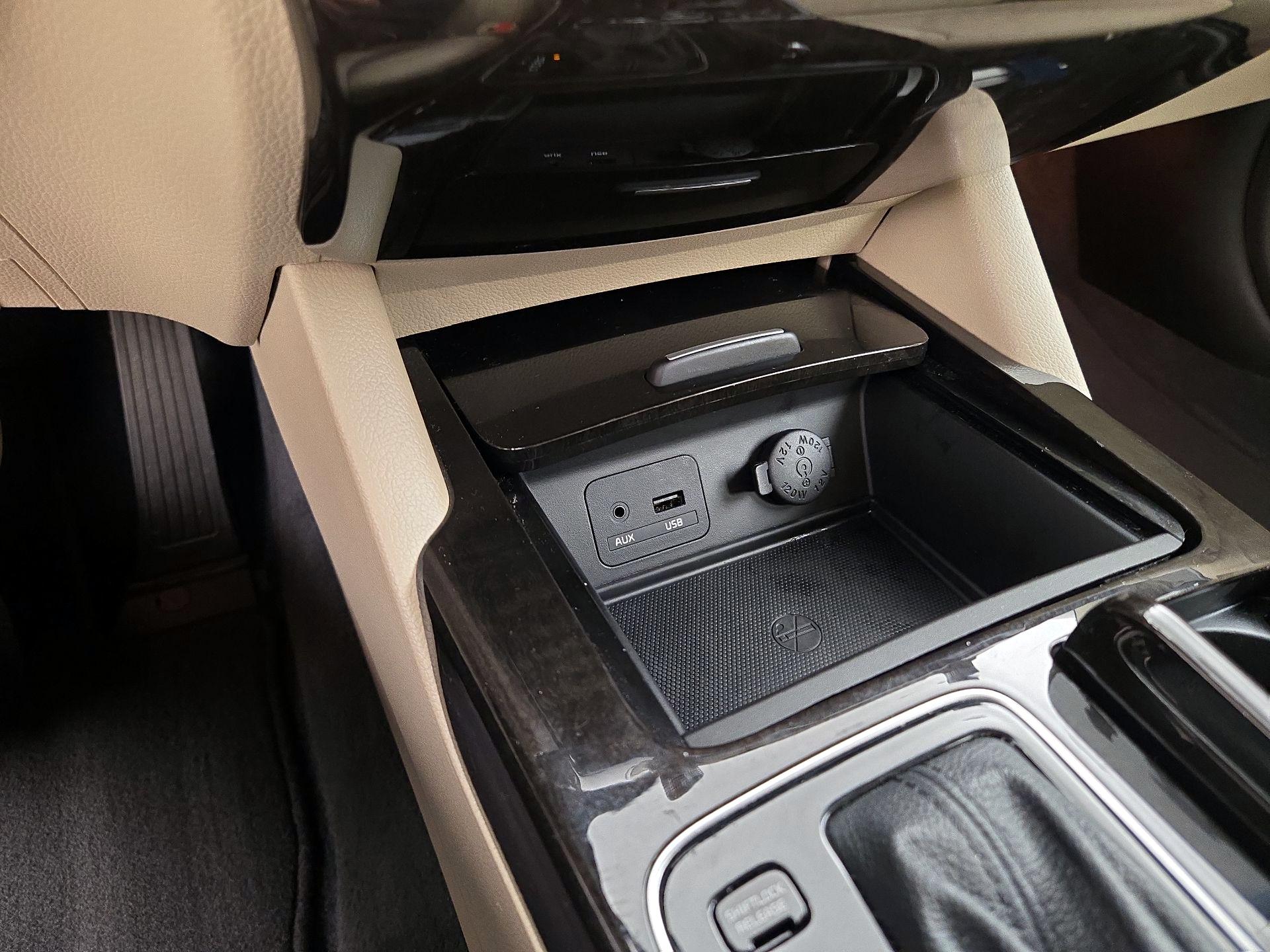 Thumbnail: 2014 Kia Cadenza - 19