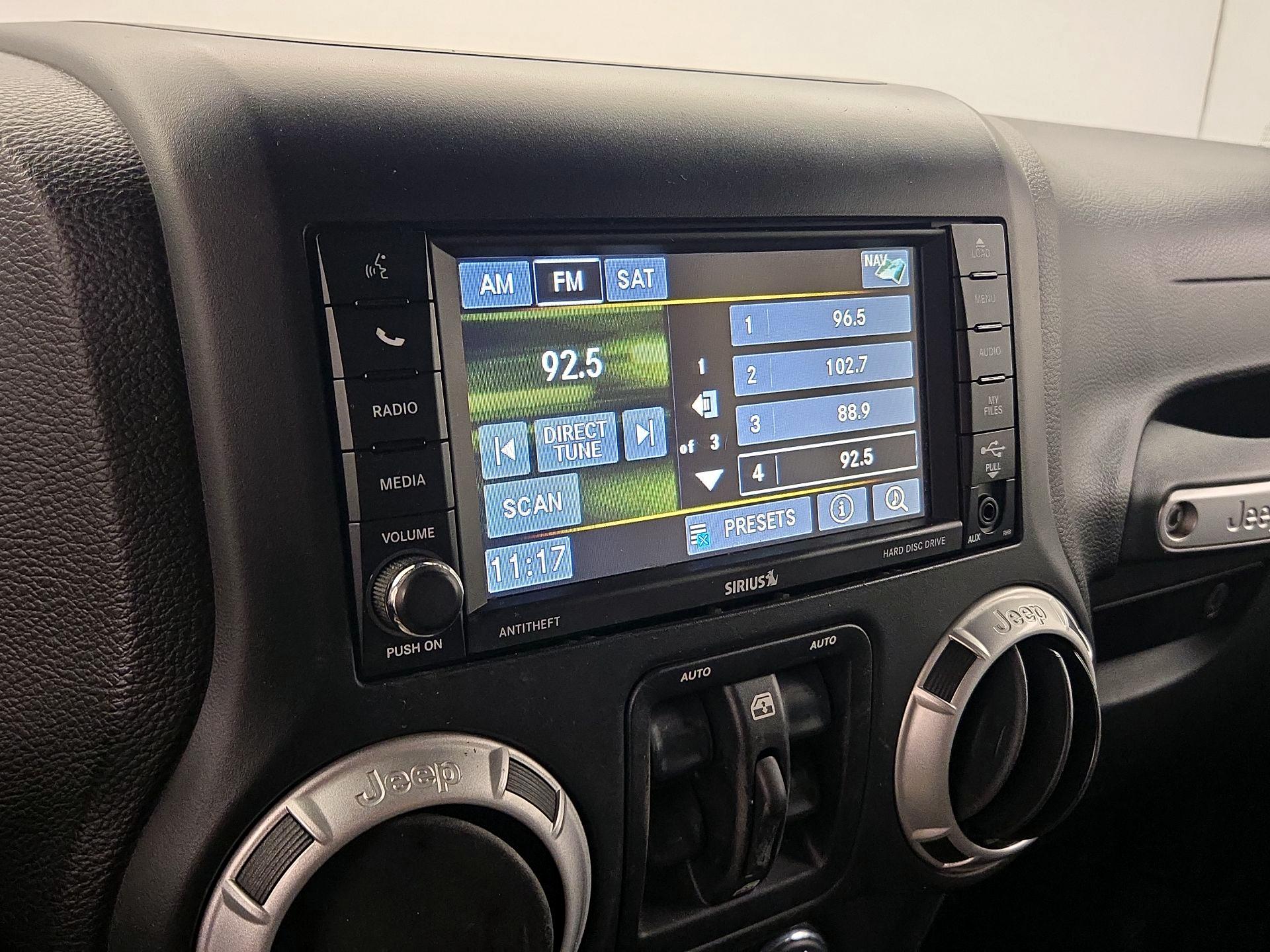 Thumbnail: 2014 Jeep Wrangler - 14