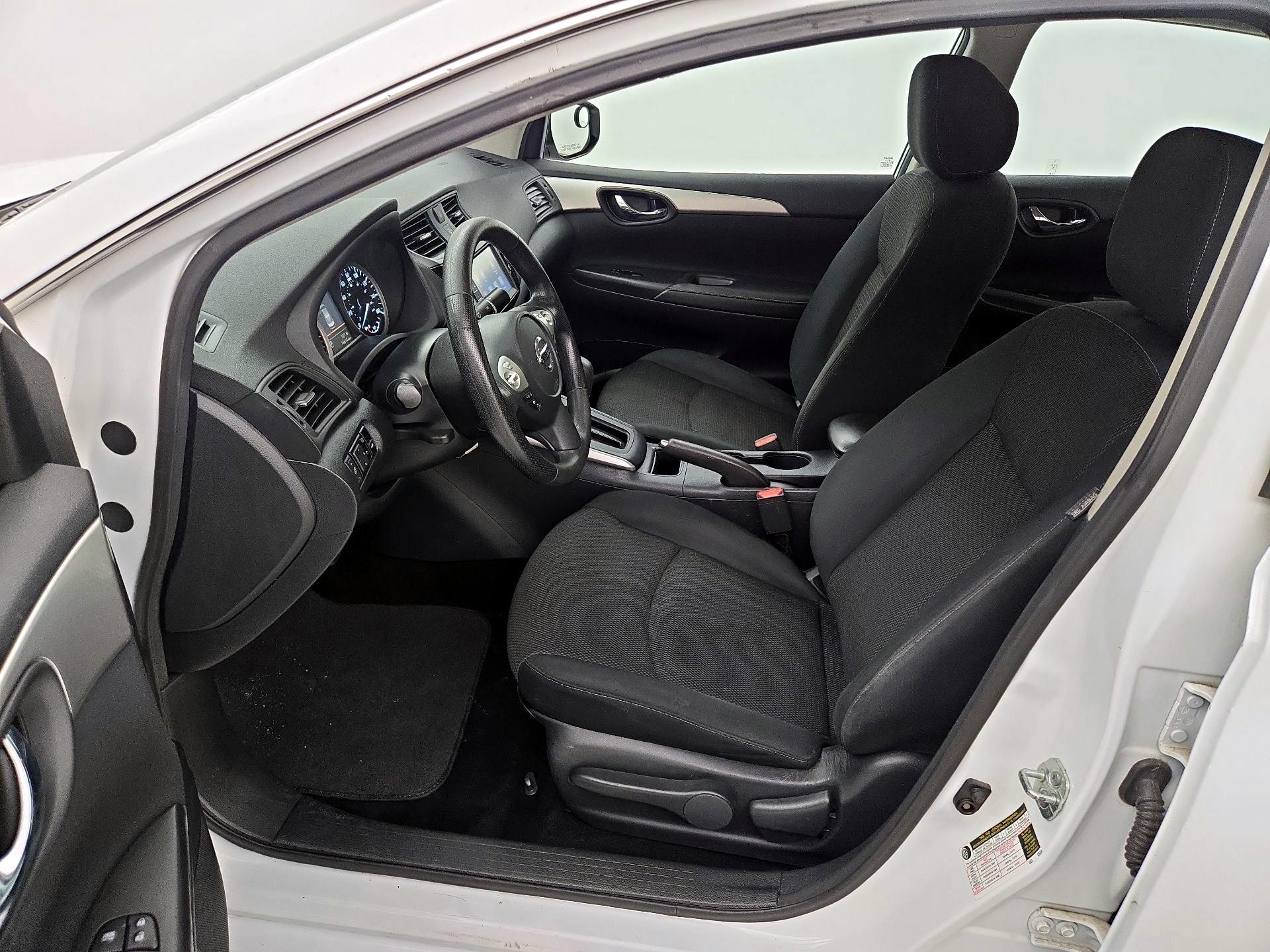 Thumbnail: 2019 Nissan Sentra - 11