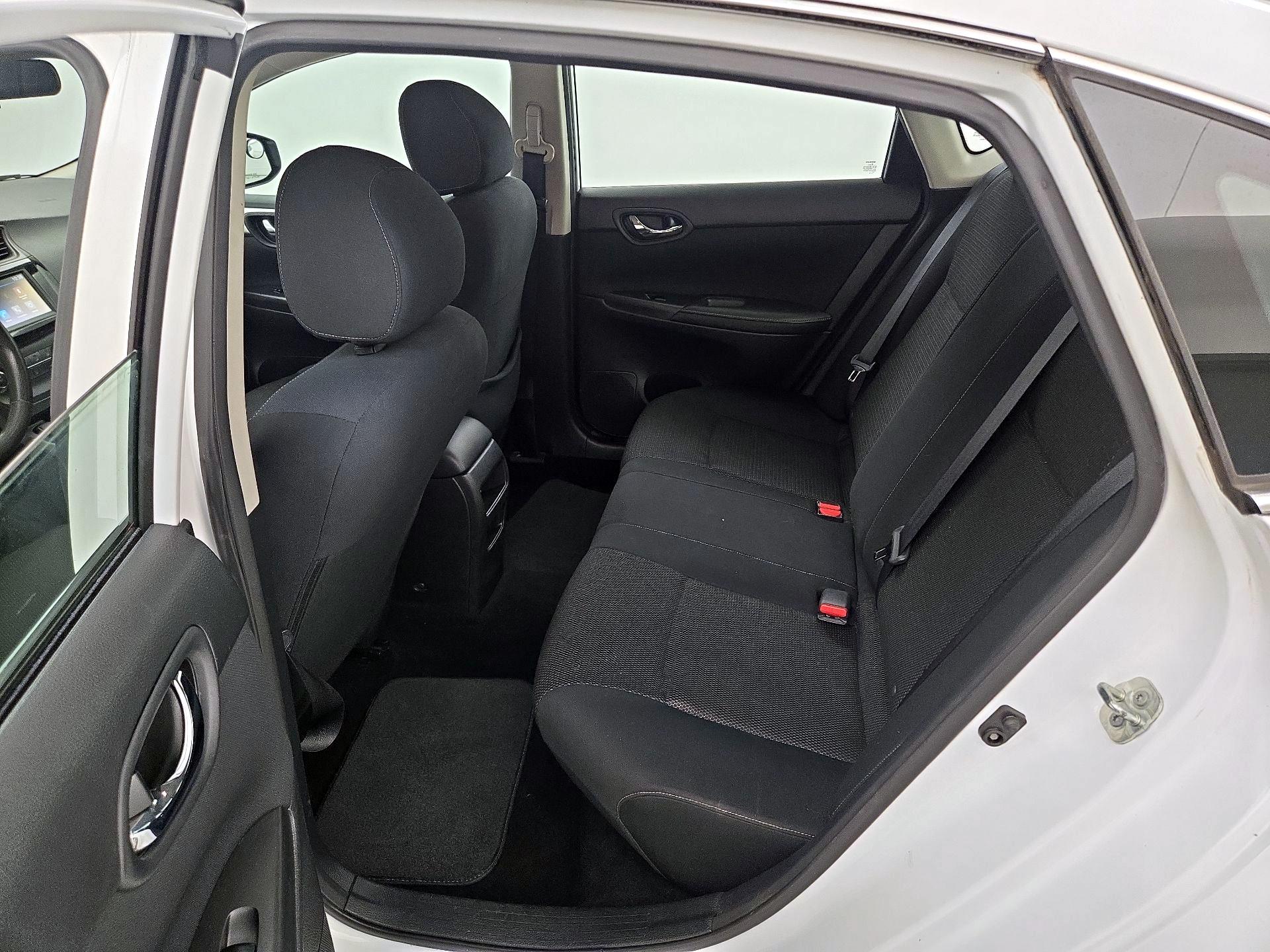 Thumbnail: 2019 Nissan Sentra - 19