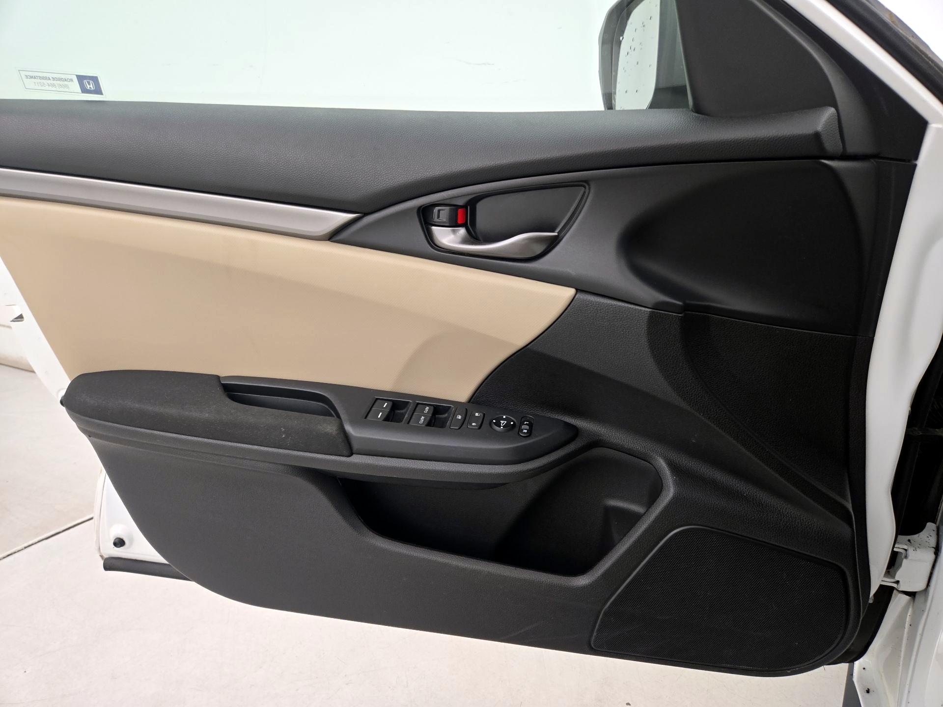 Thumbnail: 2017 Honda Civic - 12