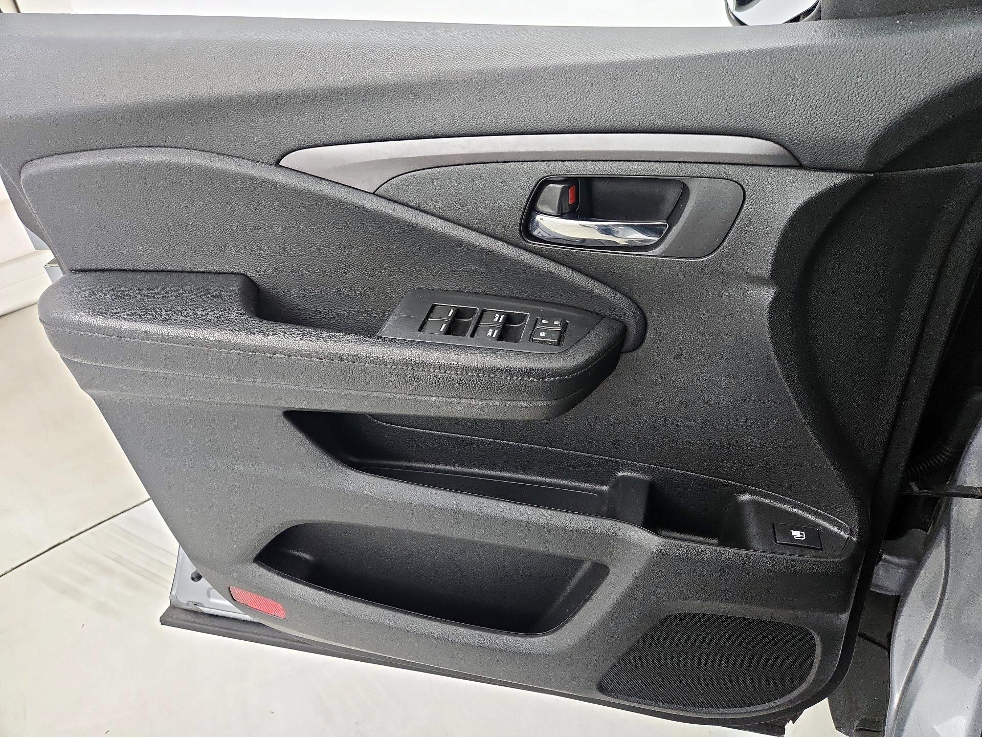 Thumbnail: 2020 Honda Passport - 12