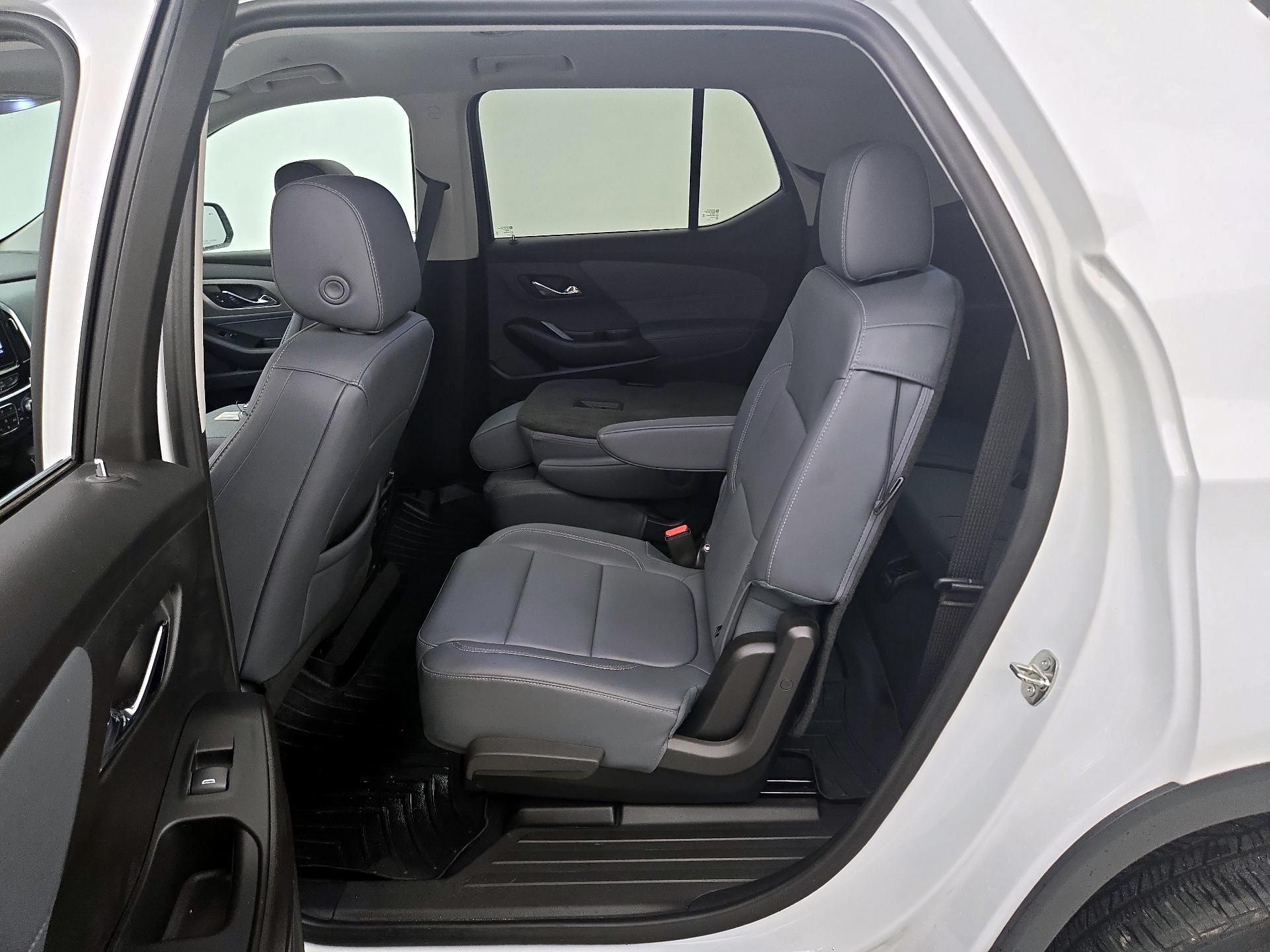 Thumbnail: 2021 Chevrolet Traverse - 20