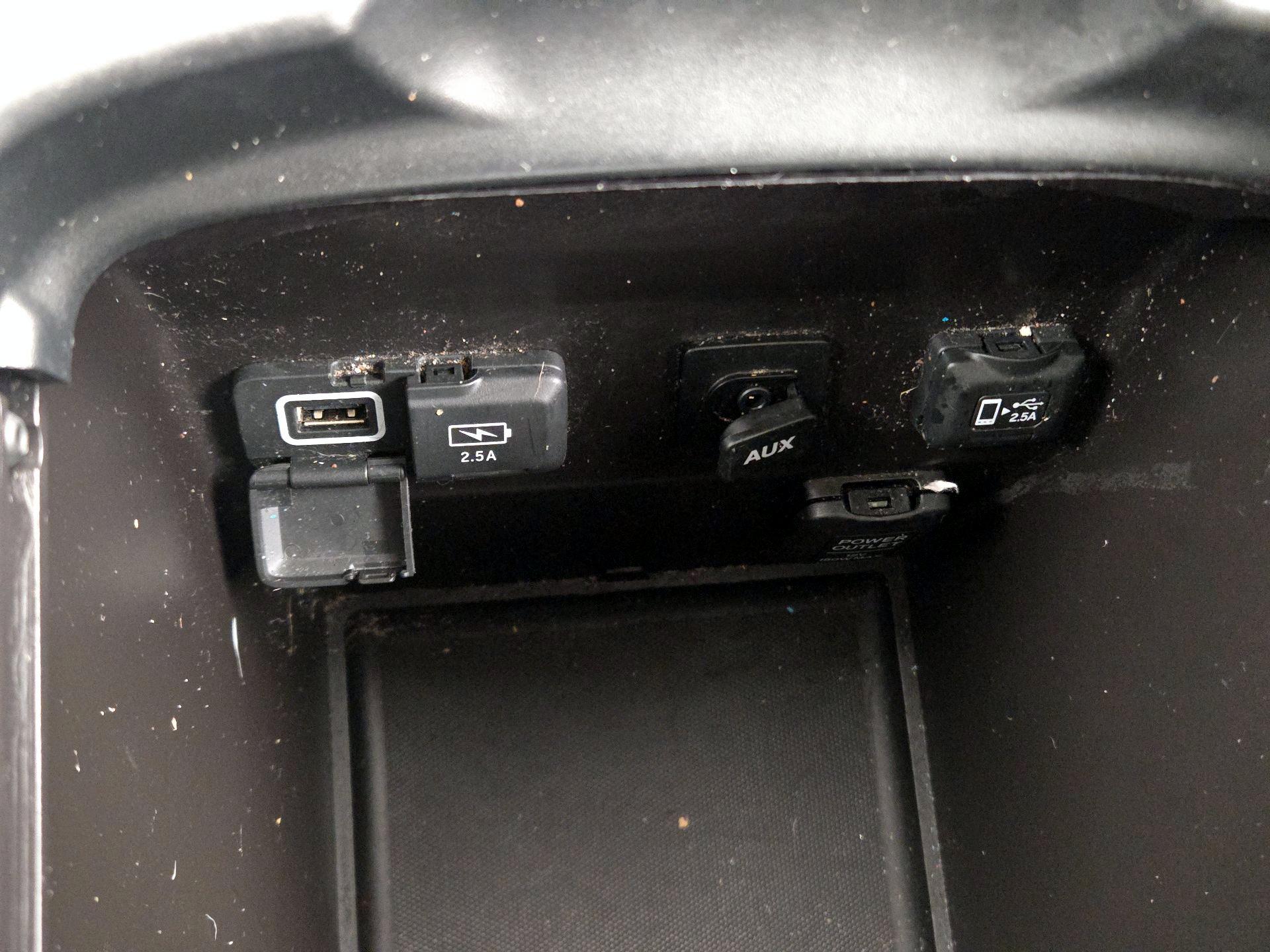 Thumbnail: 2020 Acura MDX - 18