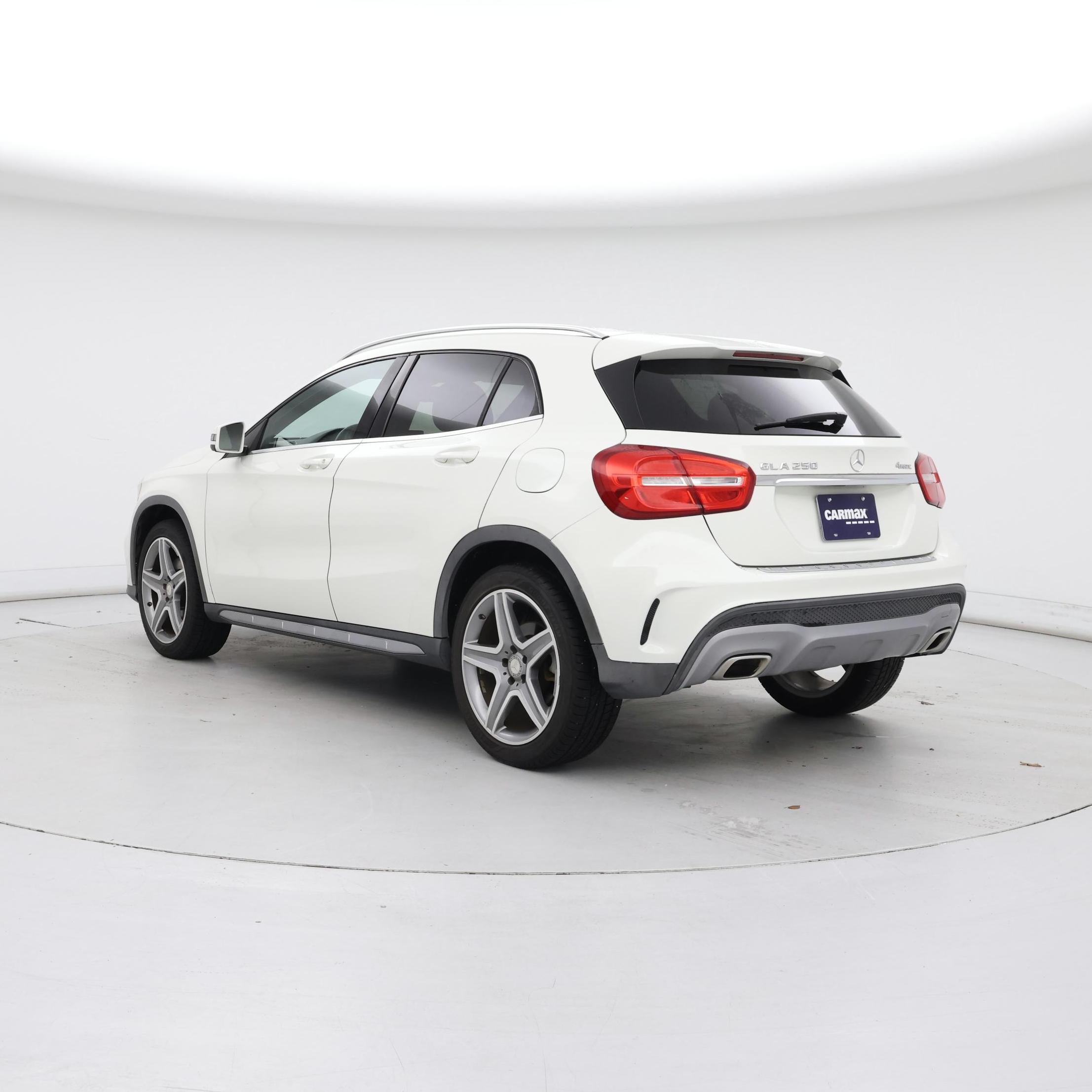 Thumbnail: 2016 Mercedes-Benz GLA - 2