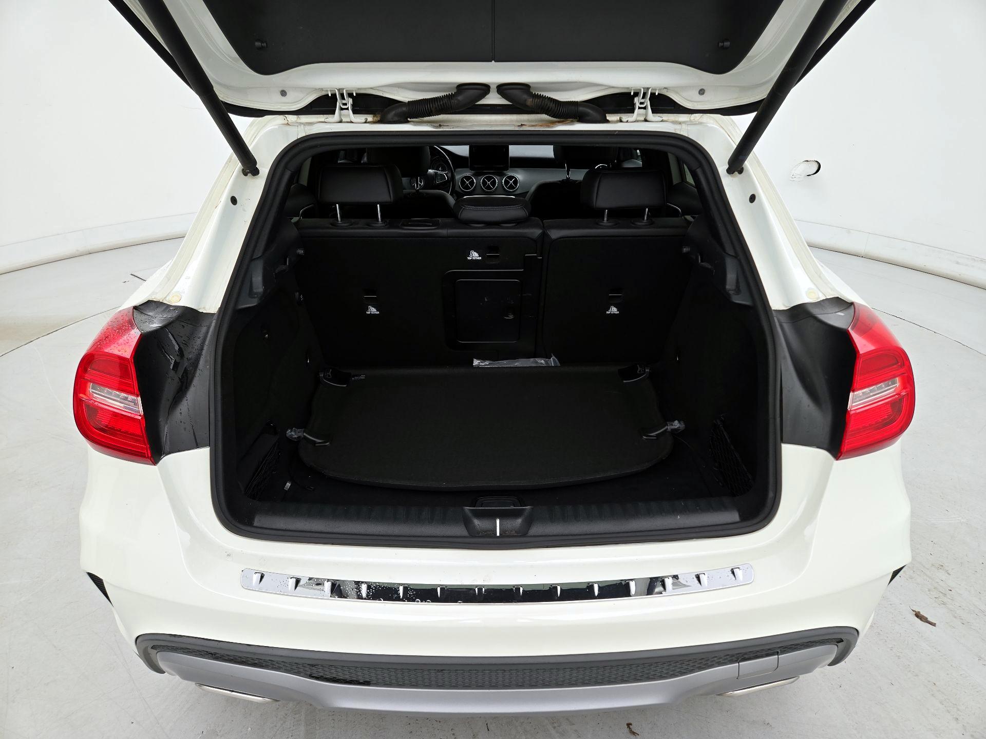 Thumbnail: 2016 Mercedes-Benz GLA - 19