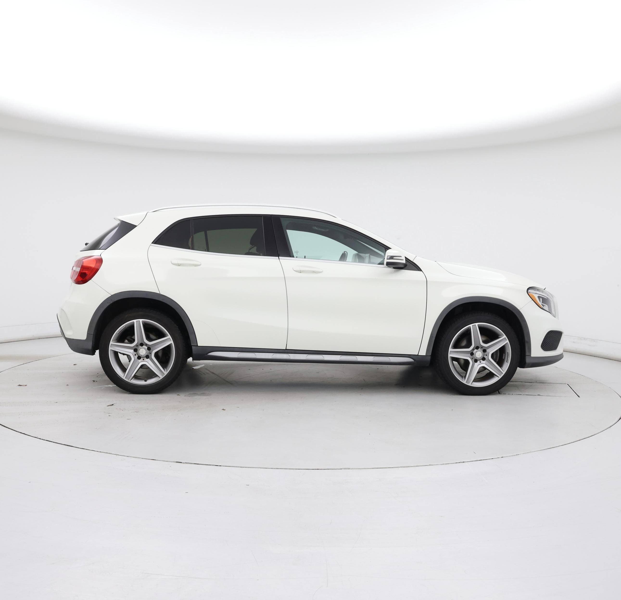 Thumbnail: 2016 Mercedes-Benz GLA - 7