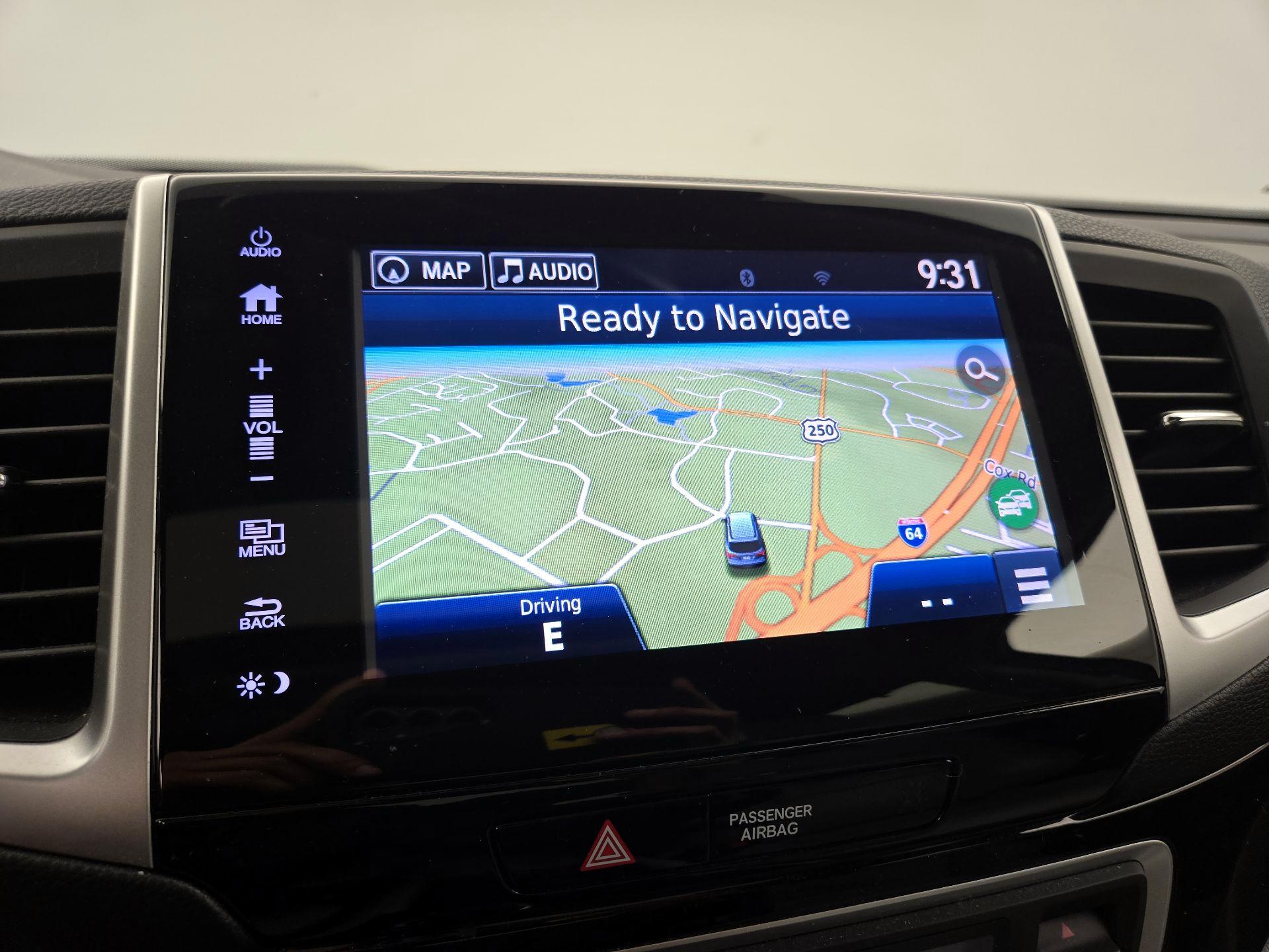 Thumbnail: 2017 Honda Pilot - 14