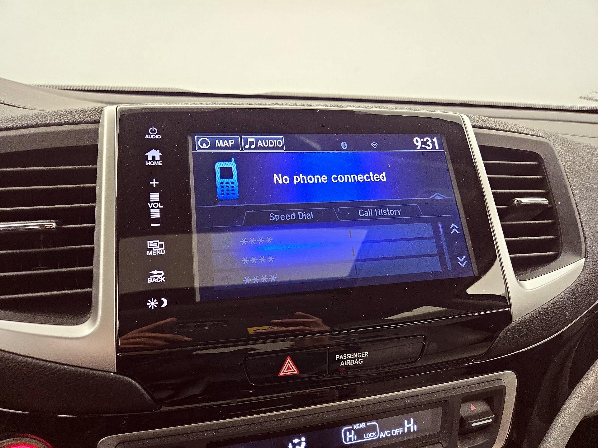 Thumbnail: 2017 Honda Pilot - 16