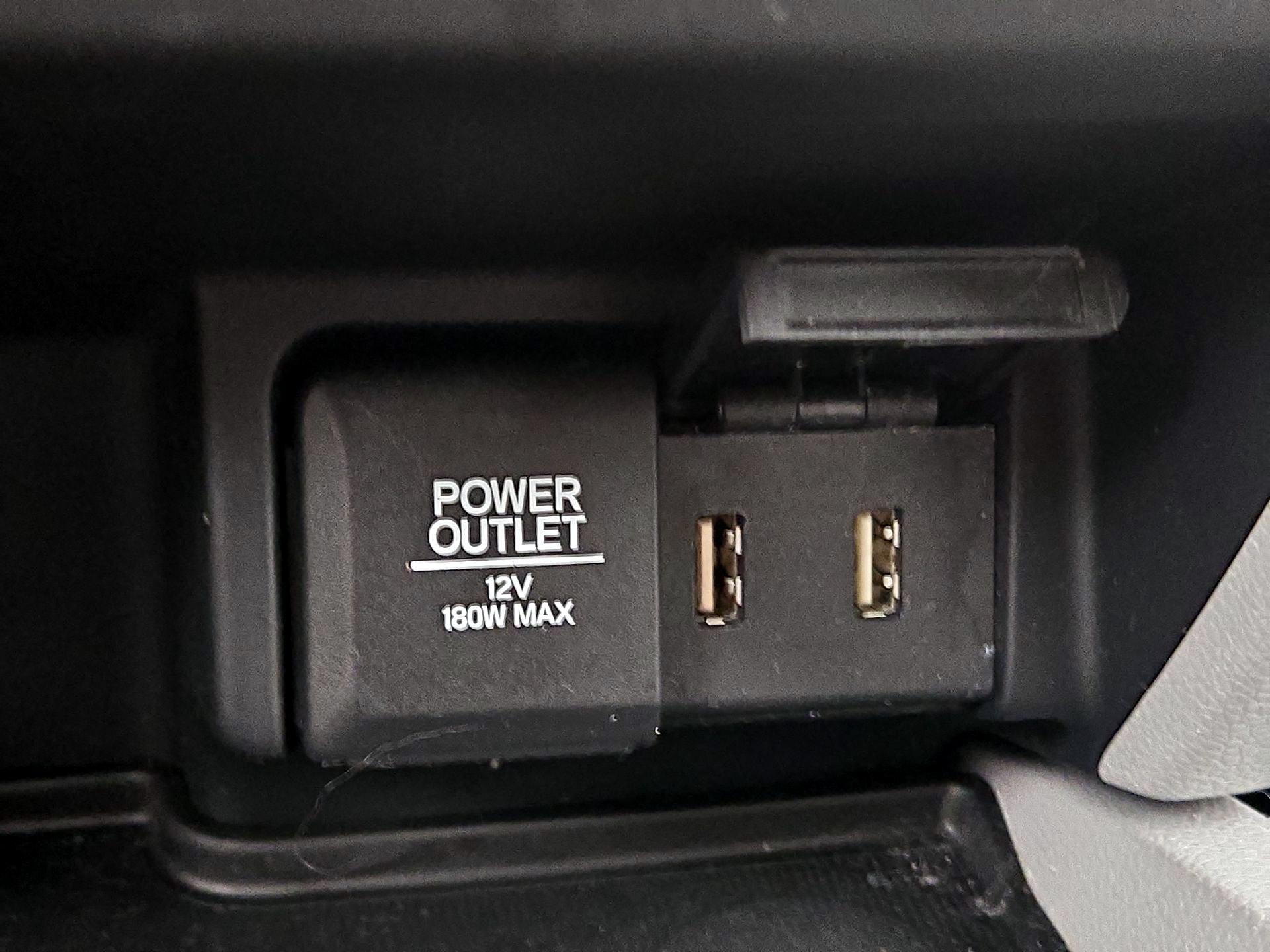 Thumbnail: 2017 Honda Pilot - 19