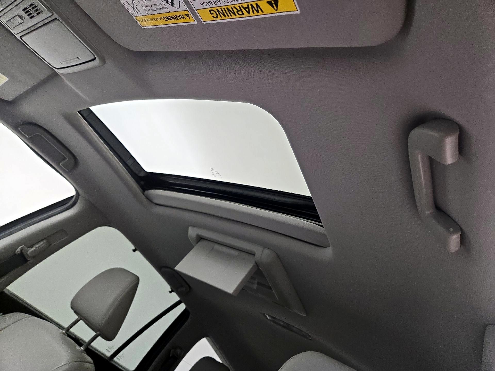 Thumbnail: 2017 Honda Pilot - 20