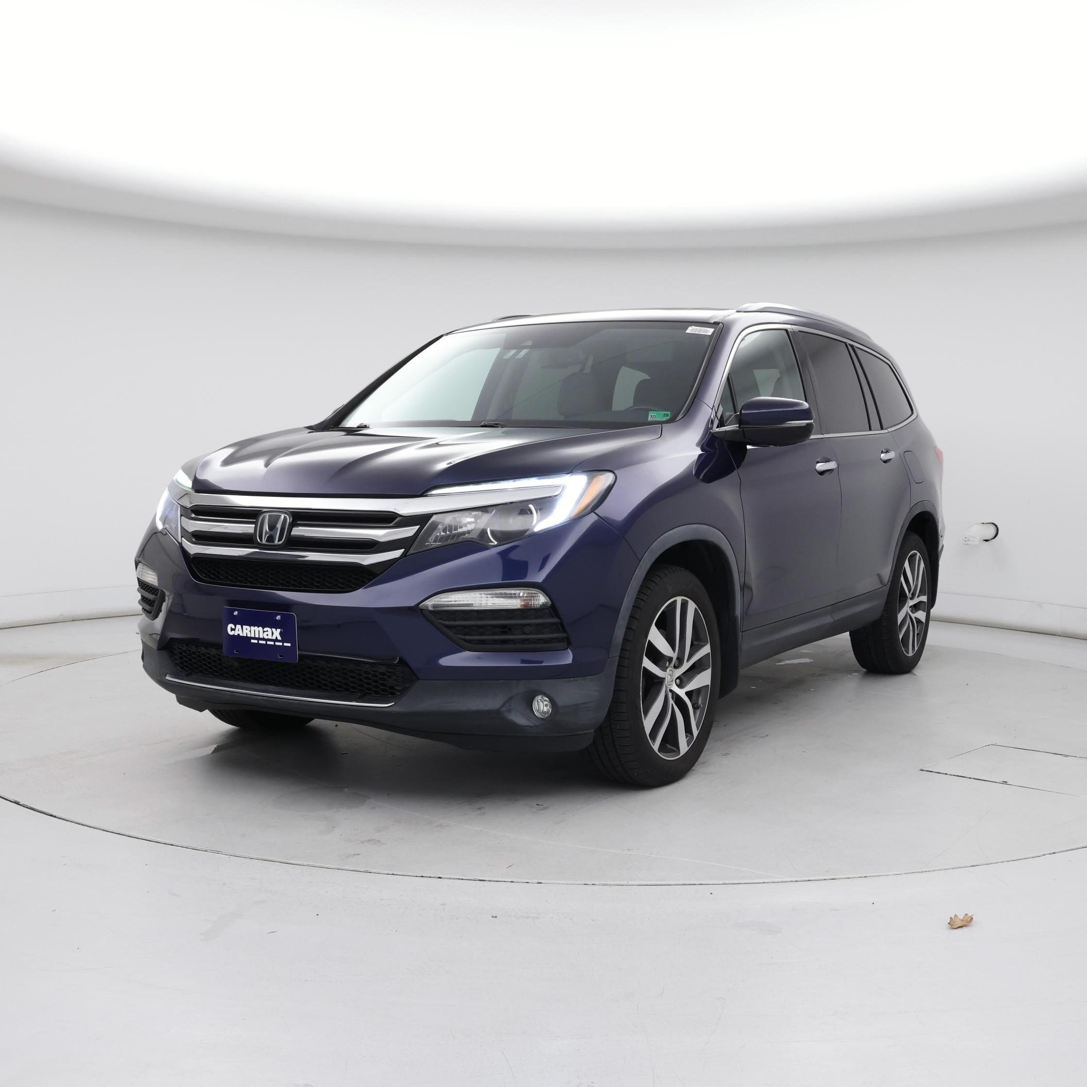 Thumbnail: 2017 Honda Pilot - 4