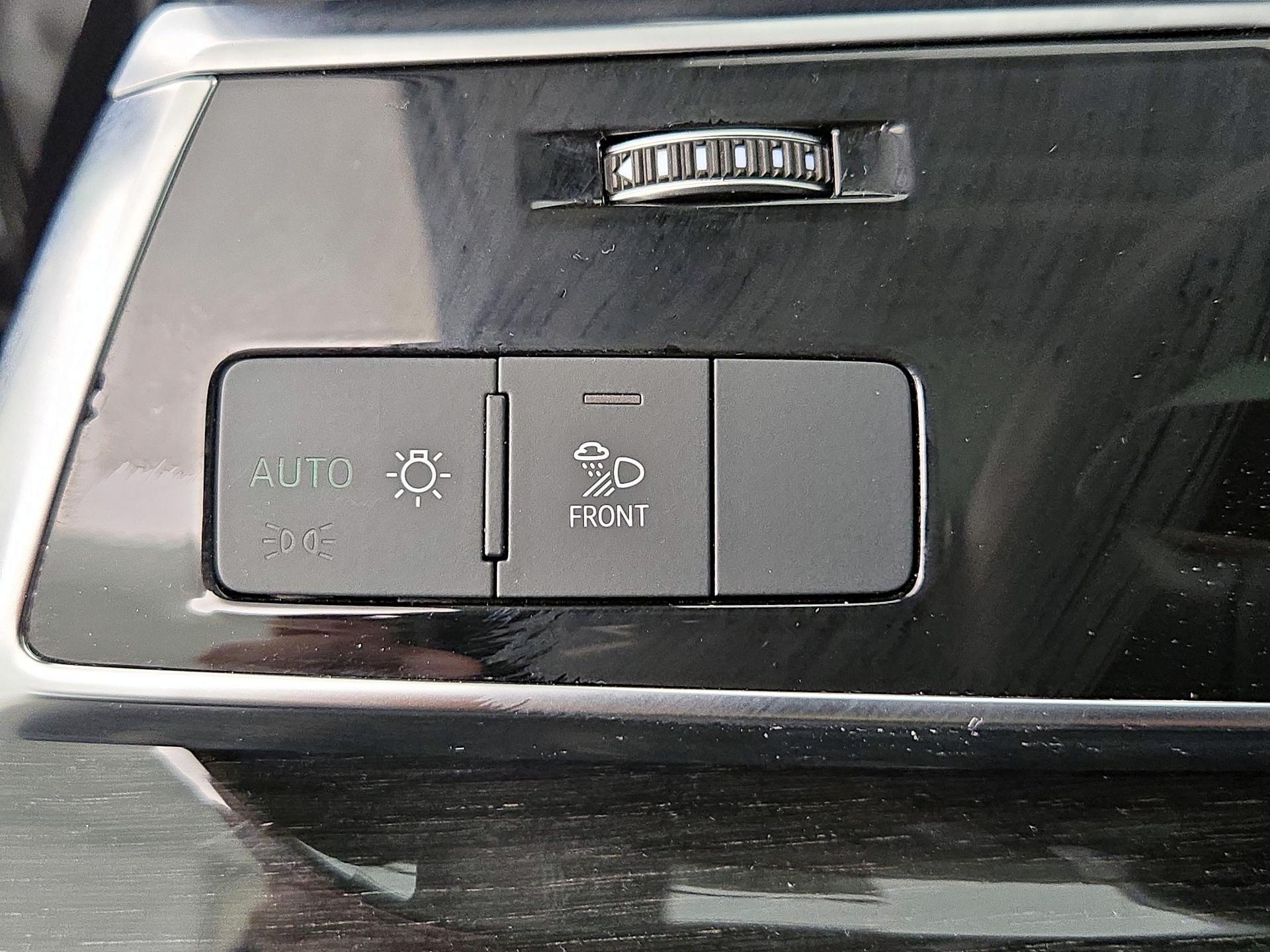 Thumbnail: 2023 Audi Q7 - 11