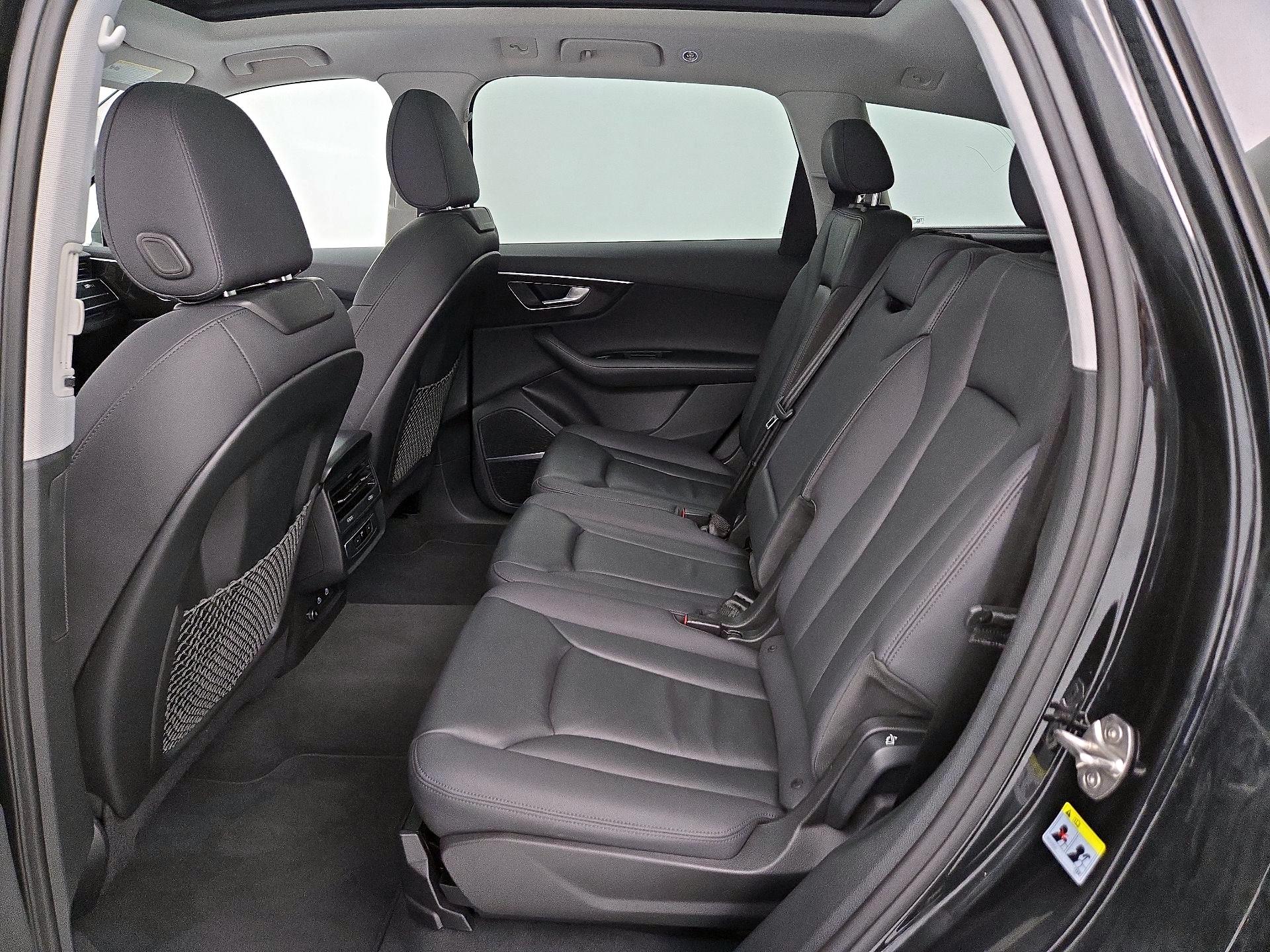 Thumbnail: 2023 Audi Q7 - 19