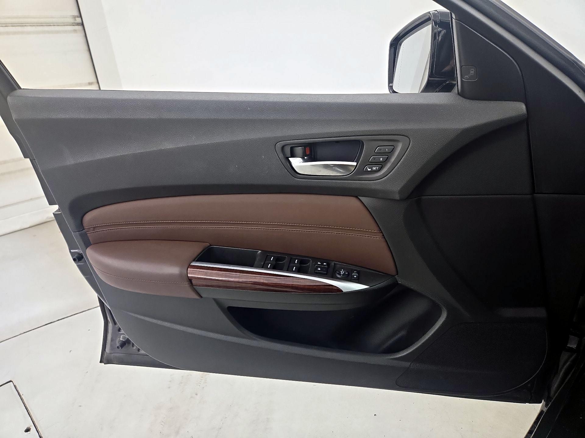 Thumbnail: 2015 Acura TLX - 12