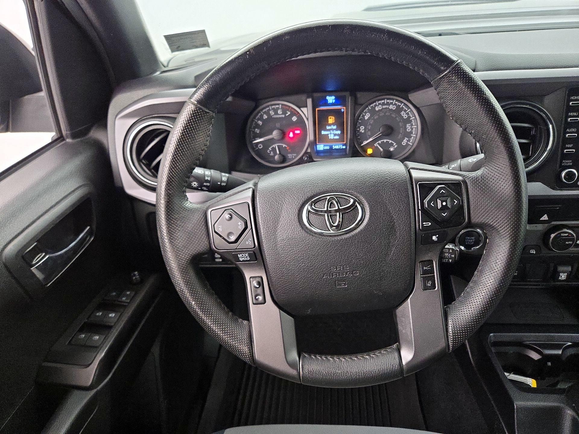 Thumbnail: 2021 Toyota Tacoma - 10