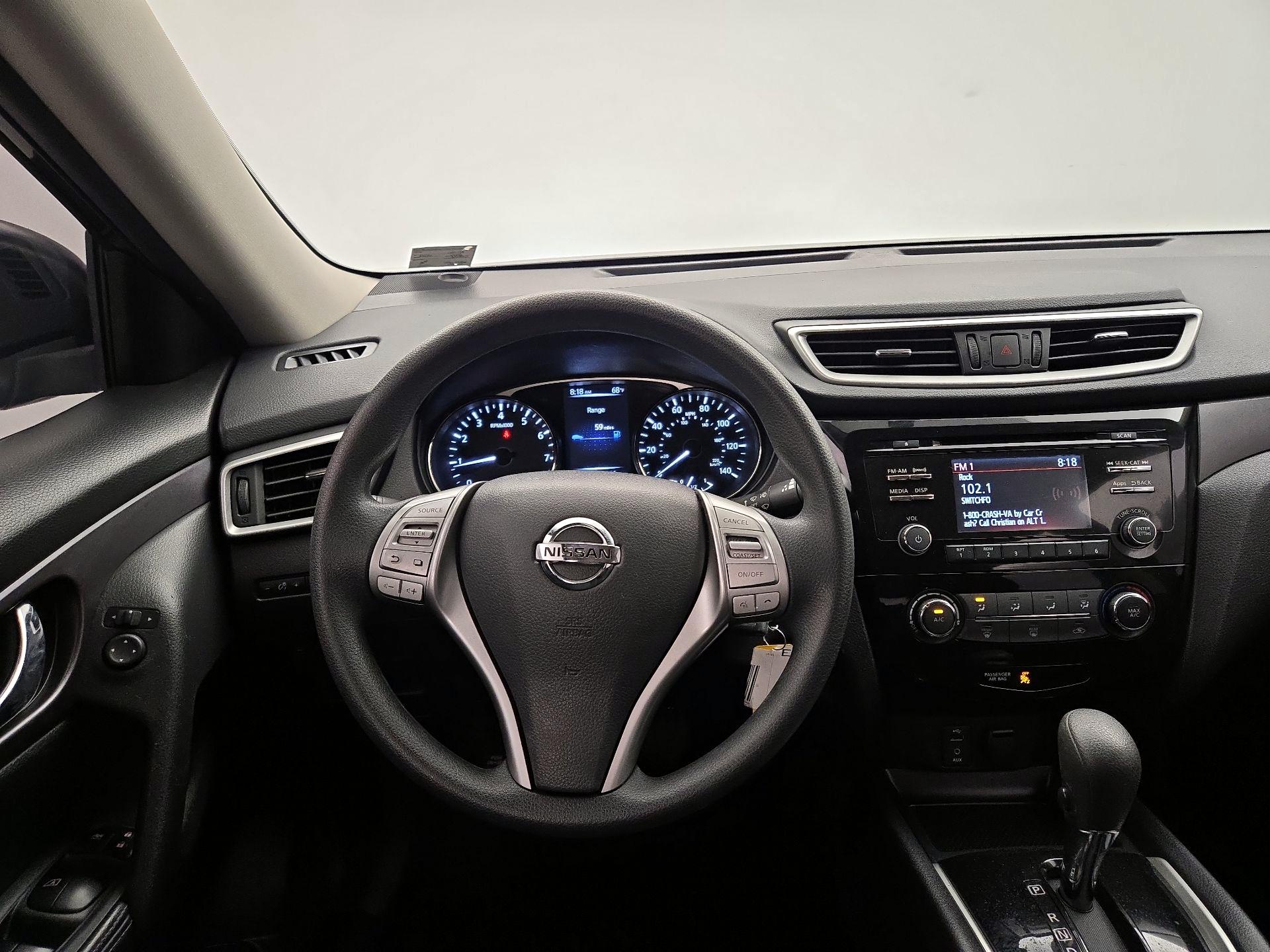 Thumbnail: 2016 Nissan Rogue - 10