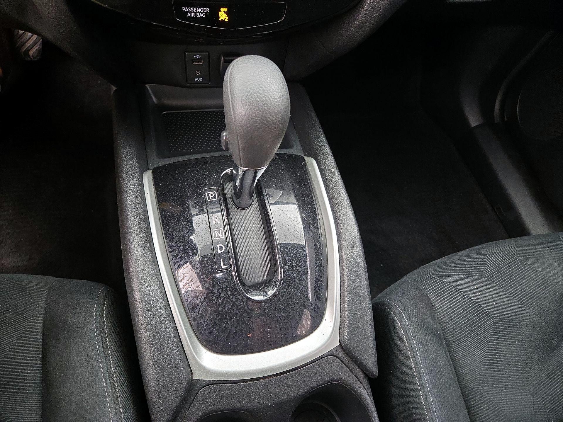 Thumbnail: 2016 Nissan Rogue - 17