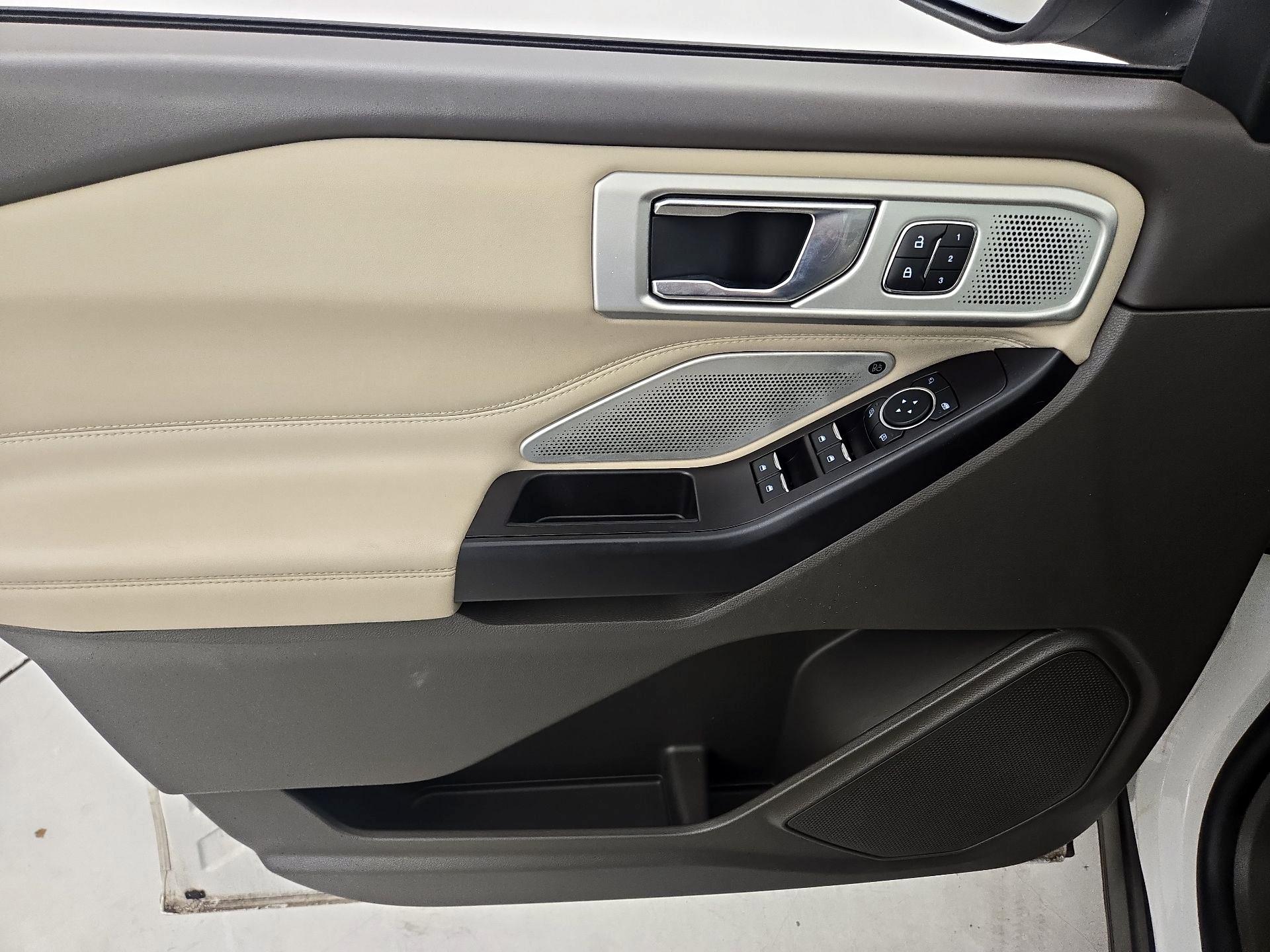 Thumbnail: 2020 Ford Explorer - 12