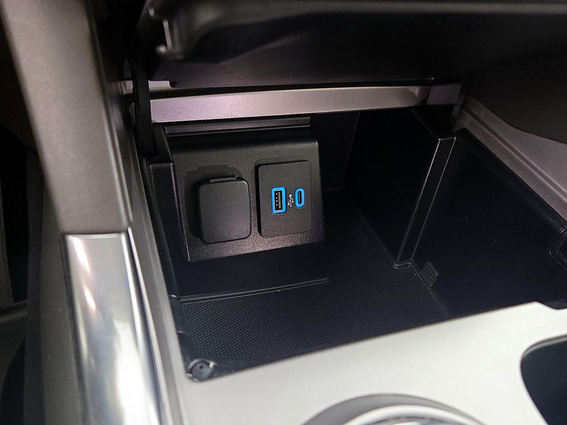 Thumbnail: 2020 Ford Explorer - 19