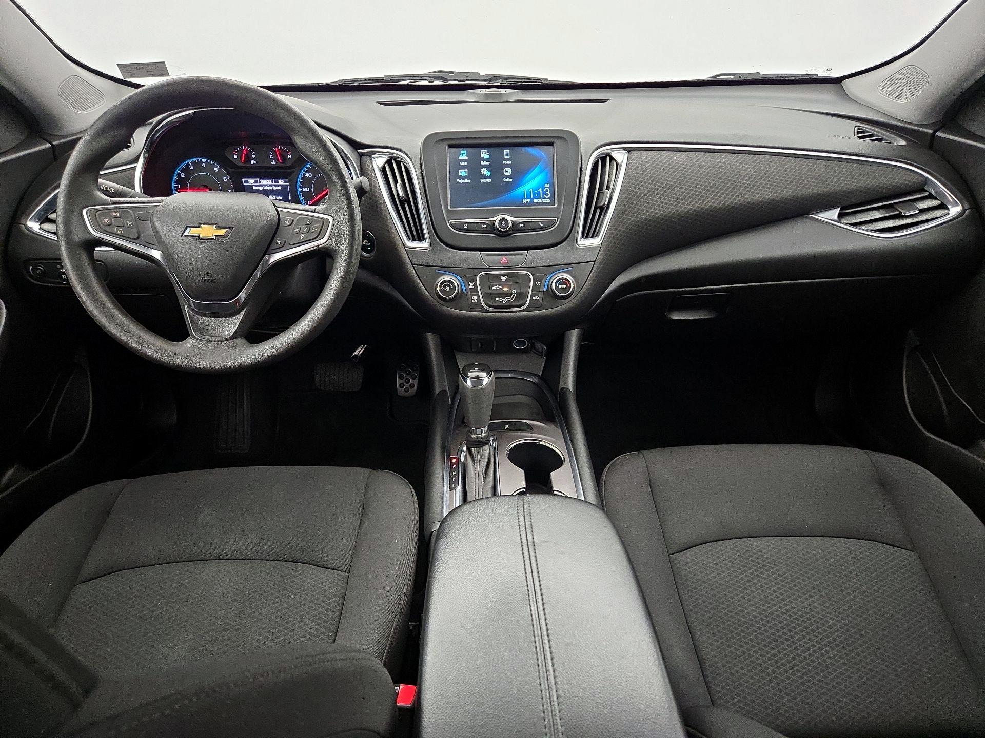 Thumbnail: 2017 Chevrolet Malibu - 9