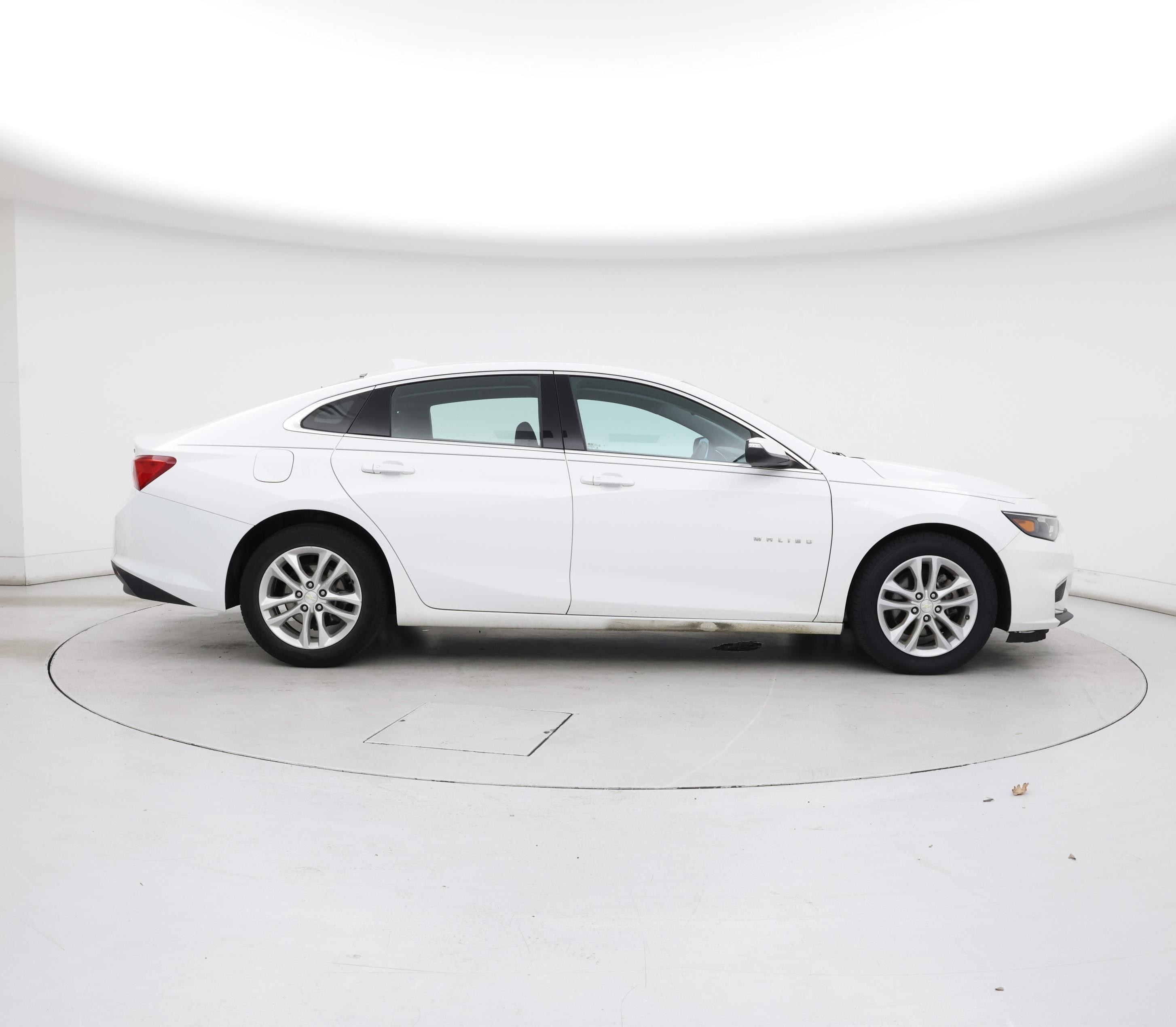 Thumbnail: 2017 Chevrolet Malibu - 7