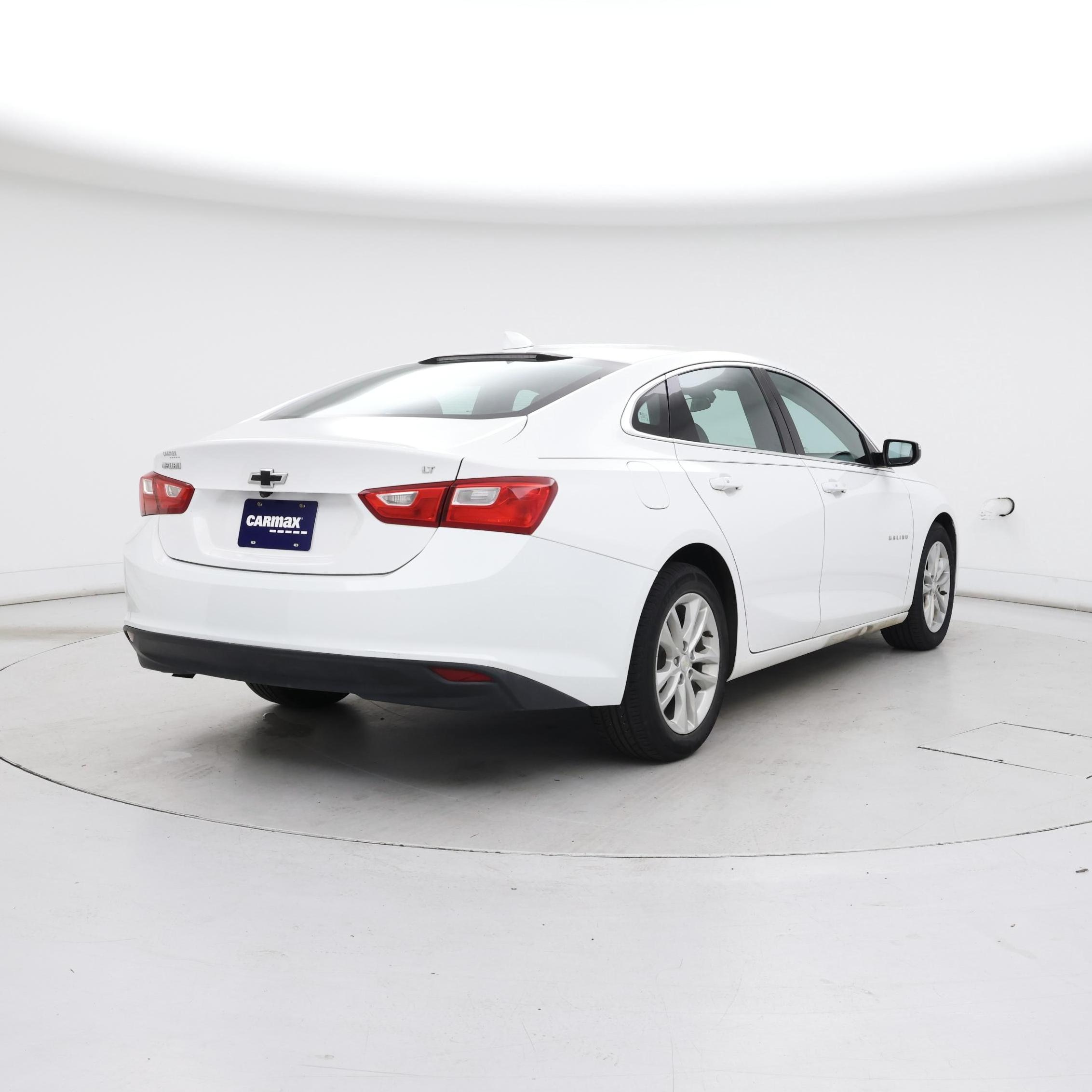 Thumbnail: 2017 Chevrolet Malibu - 8