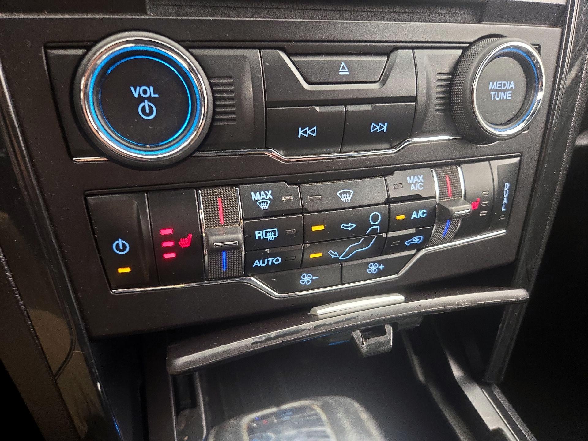 Thumbnail: 2017 Ford Explorer - 17