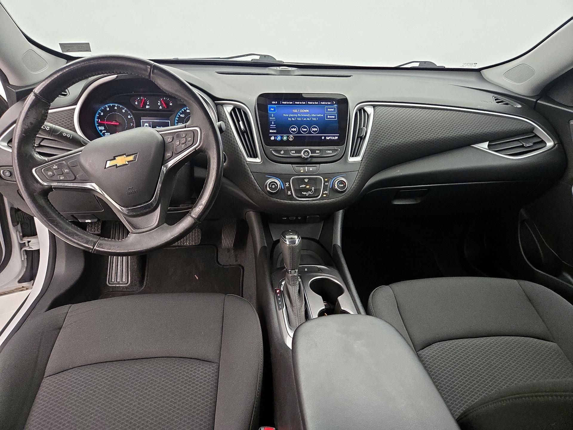 Thumbnail: 2020 Chevrolet Malibu - 9