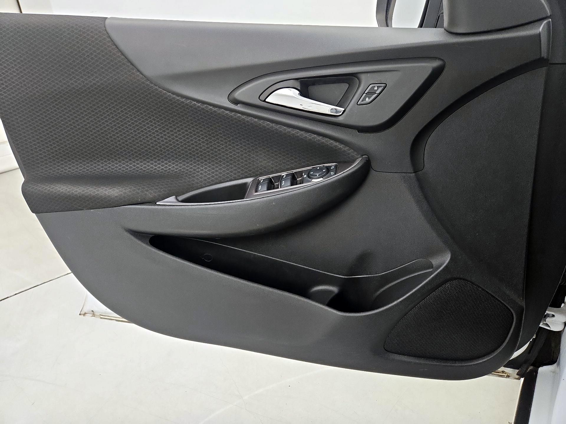 Thumbnail: 2020 Chevrolet Malibu - 12