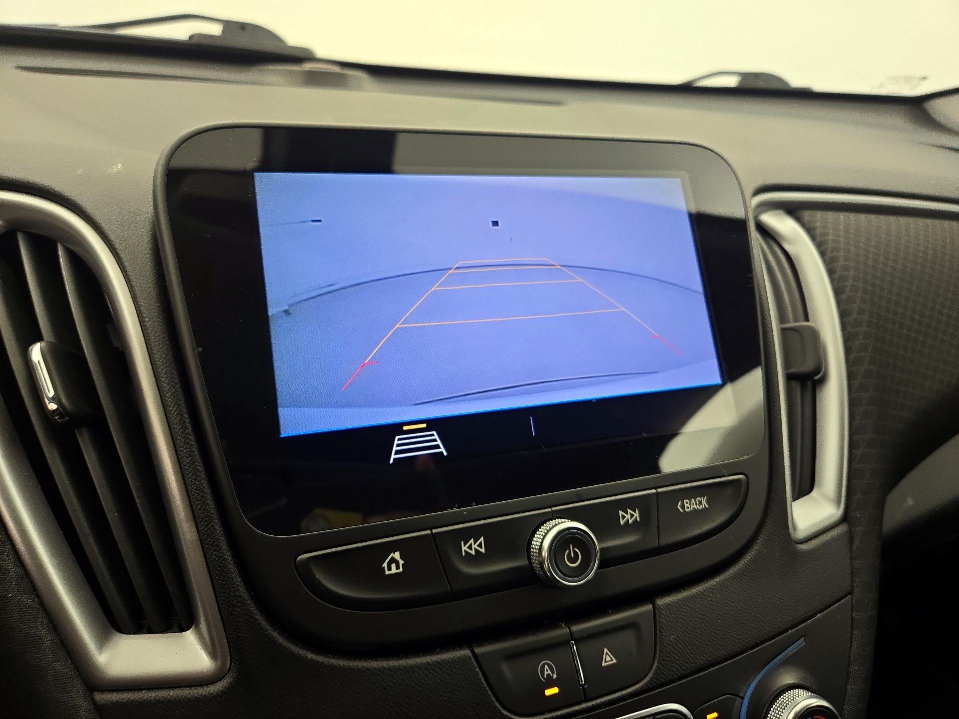 Thumbnail: 2020 Chevrolet Malibu - 14