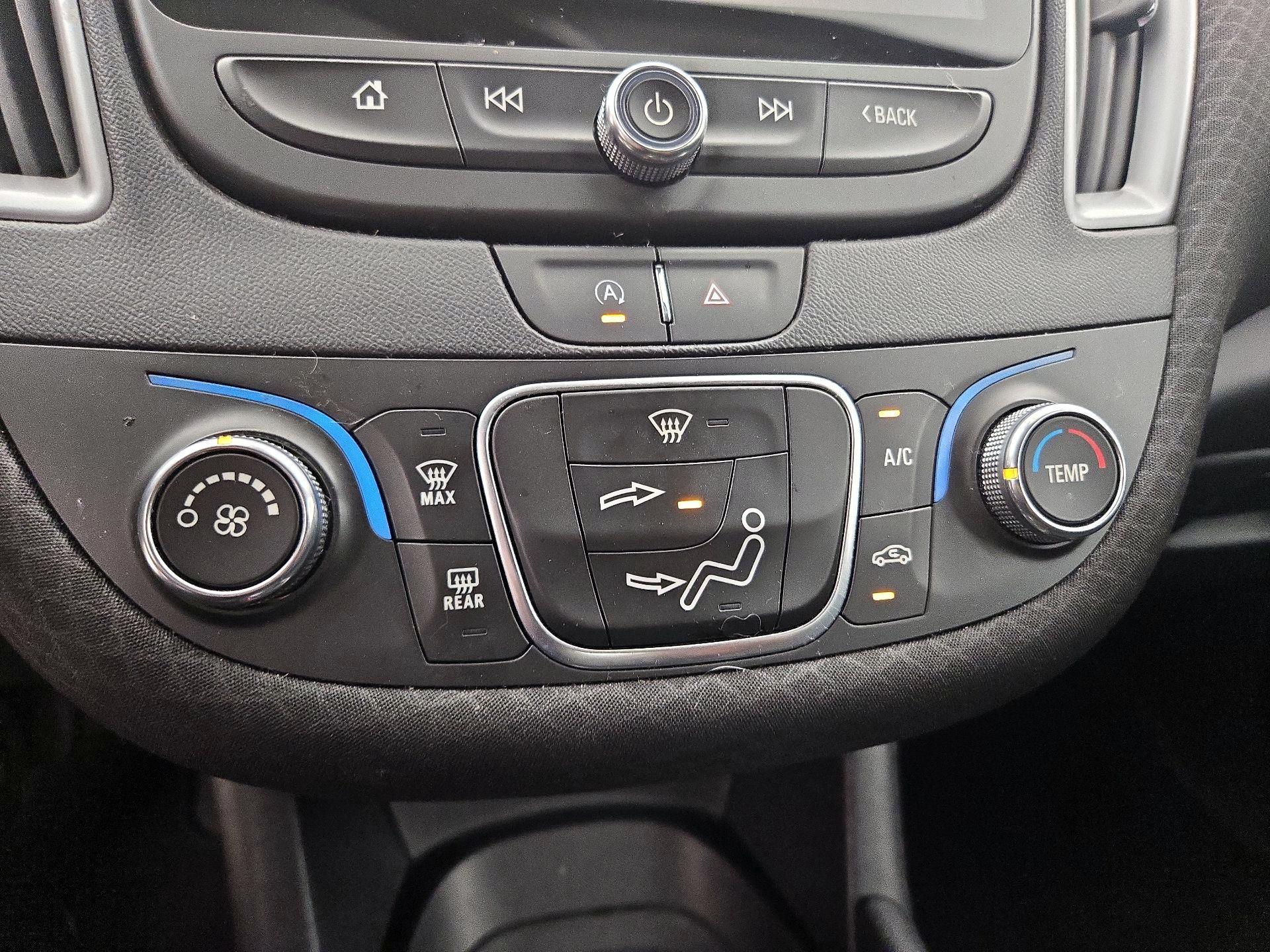 Thumbnail: 2020 Chevrolet Malibu - 16