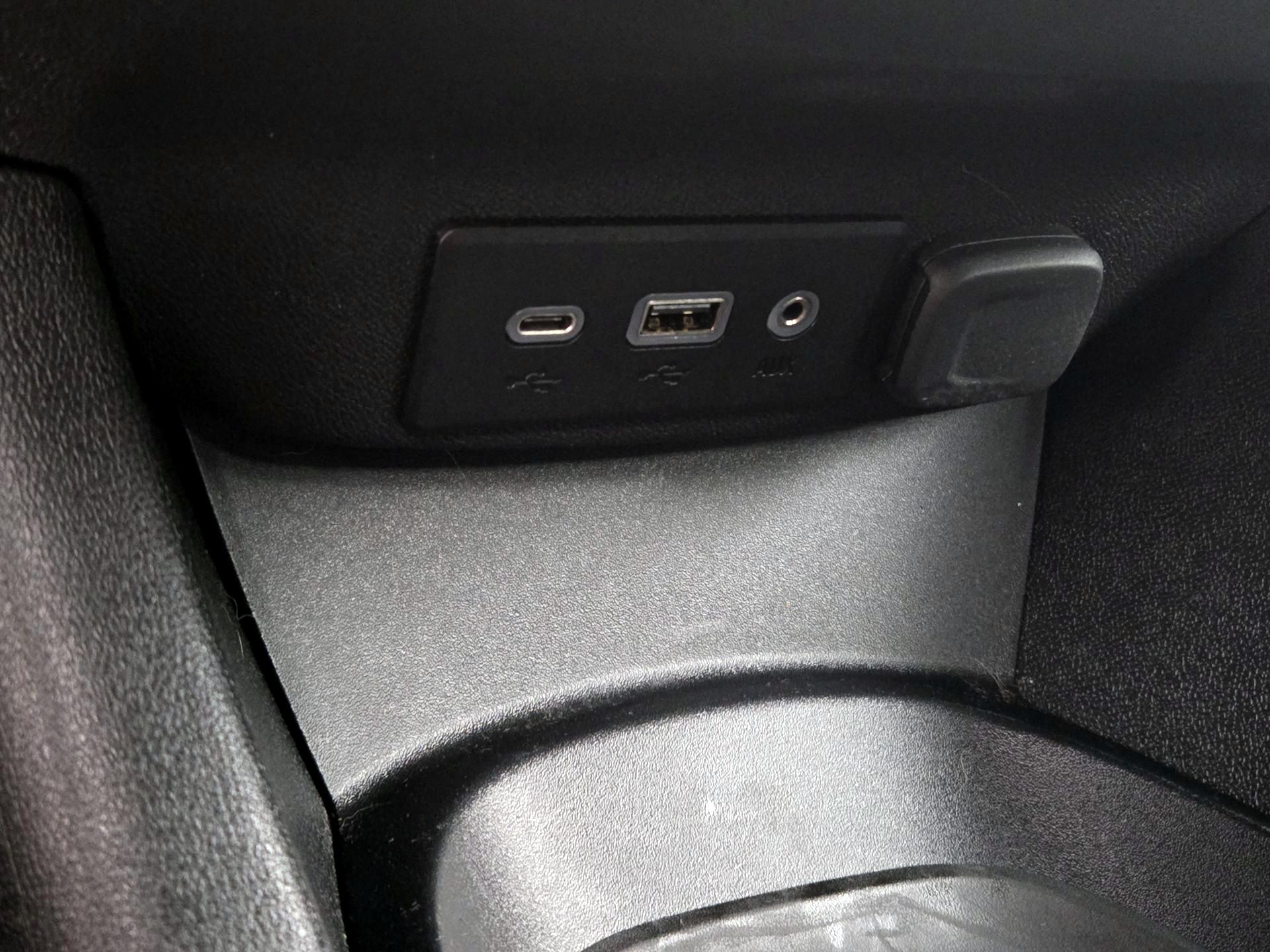 Thumbnail: 2020 Chevrolet Malibu - 18