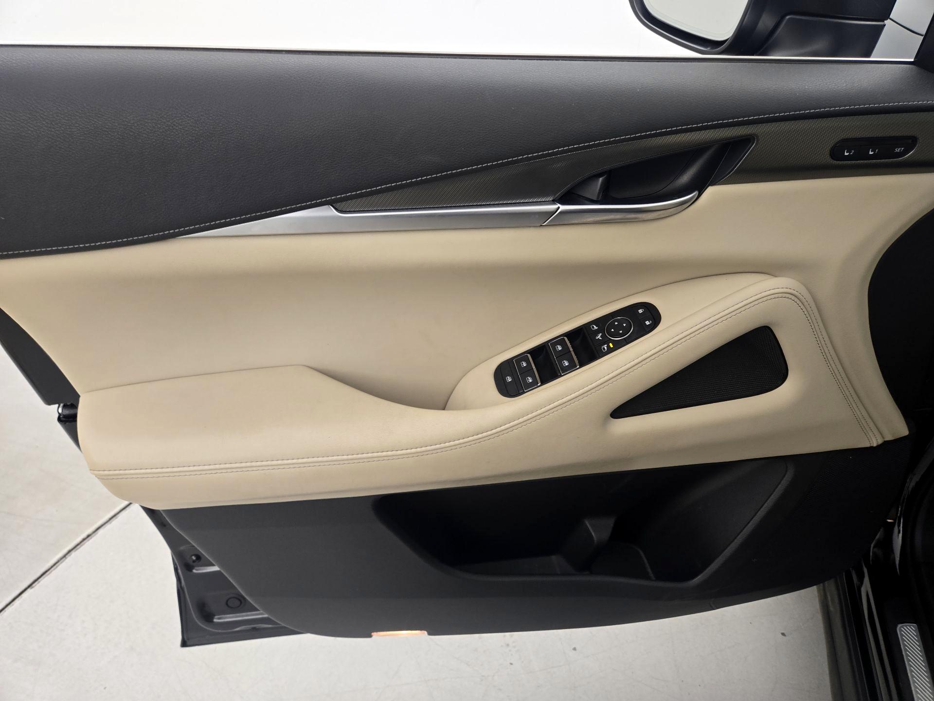 Thumbnail: 2023 INFINITI QX60 - 12