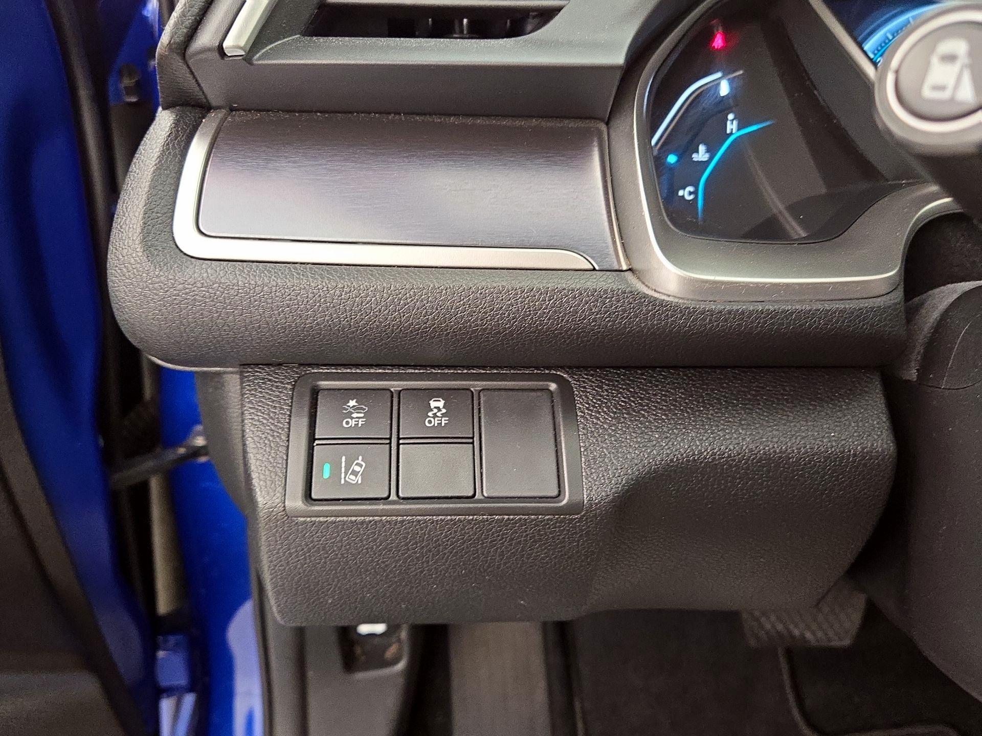 Thumbnail: 2016 Honda Civic - 13