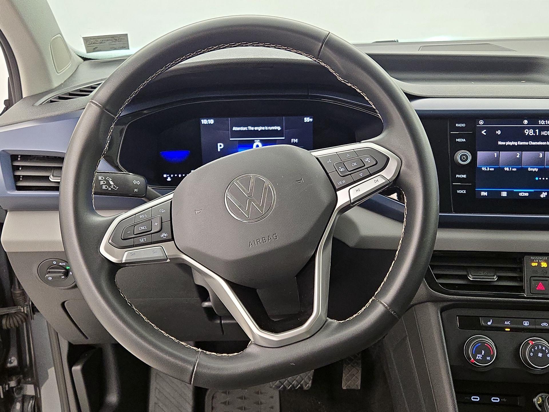 Thumbnail: 2022 Volkswagen Taos - 10