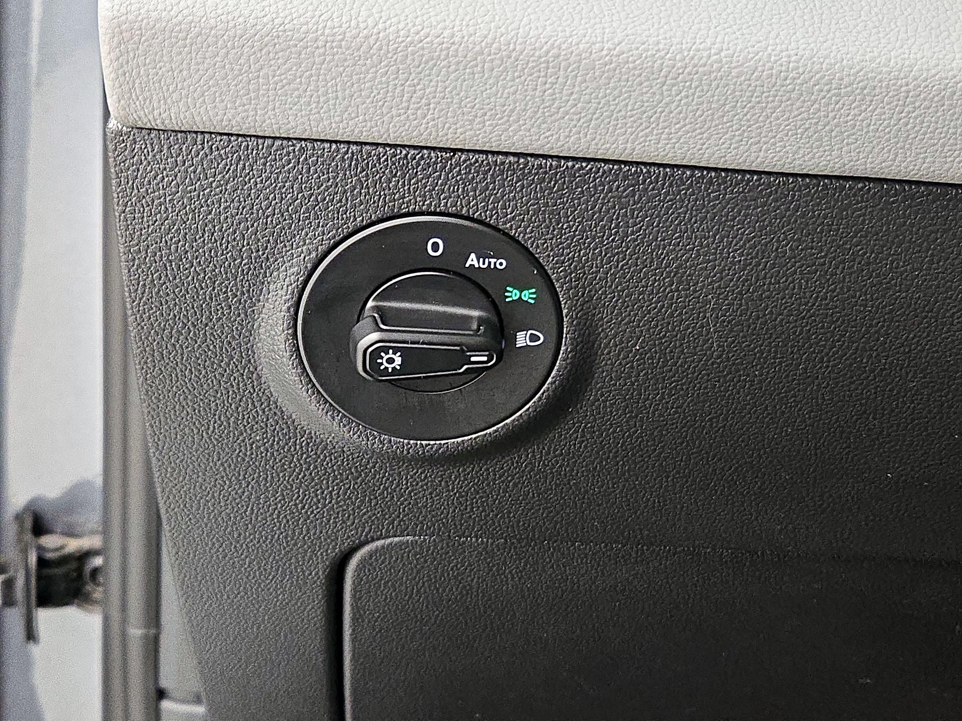 Thumbnail: 2022 Volkswagen Taos - 13