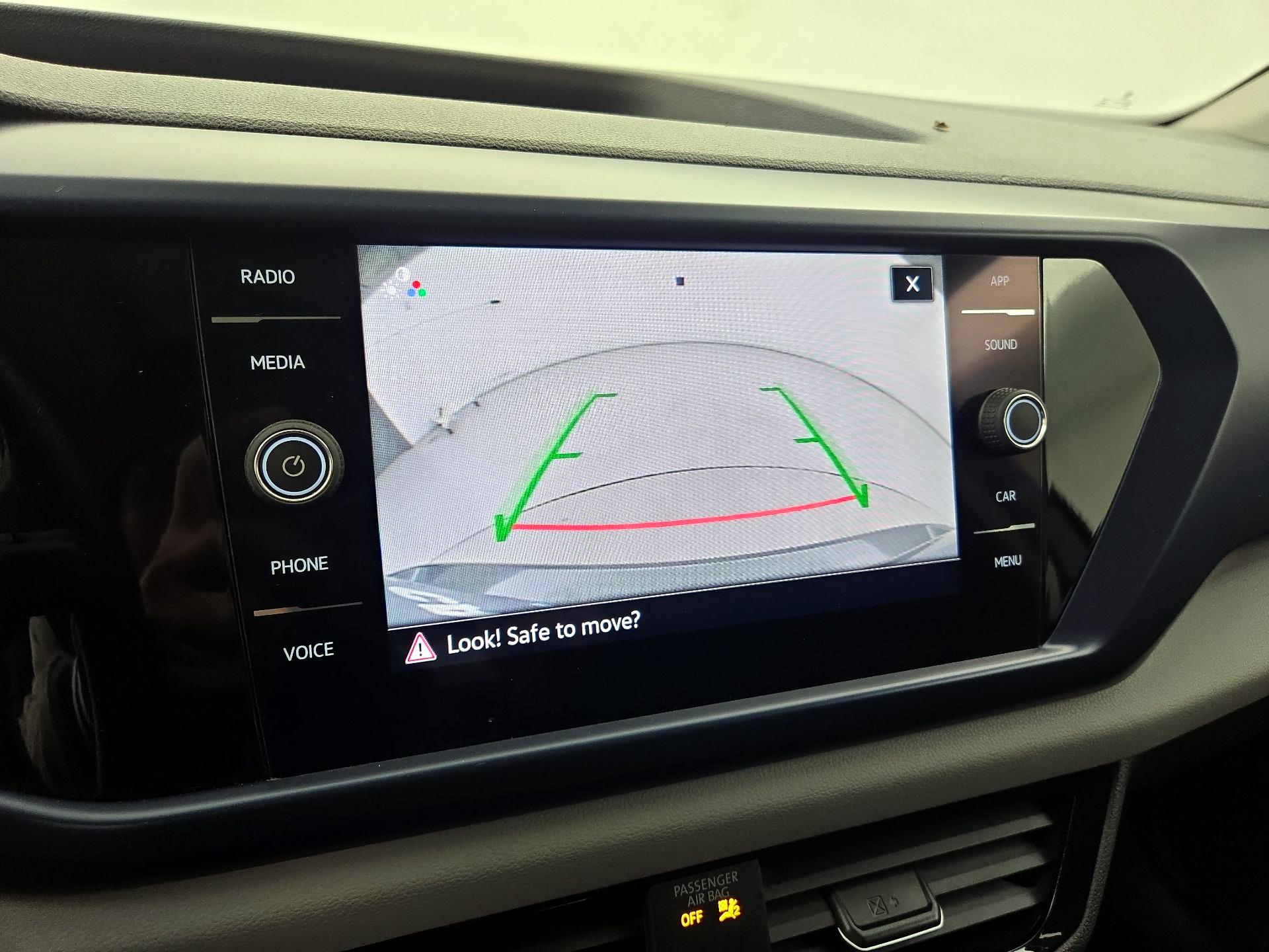 Thumbnail: 2022 Volkswagen Taos - 14