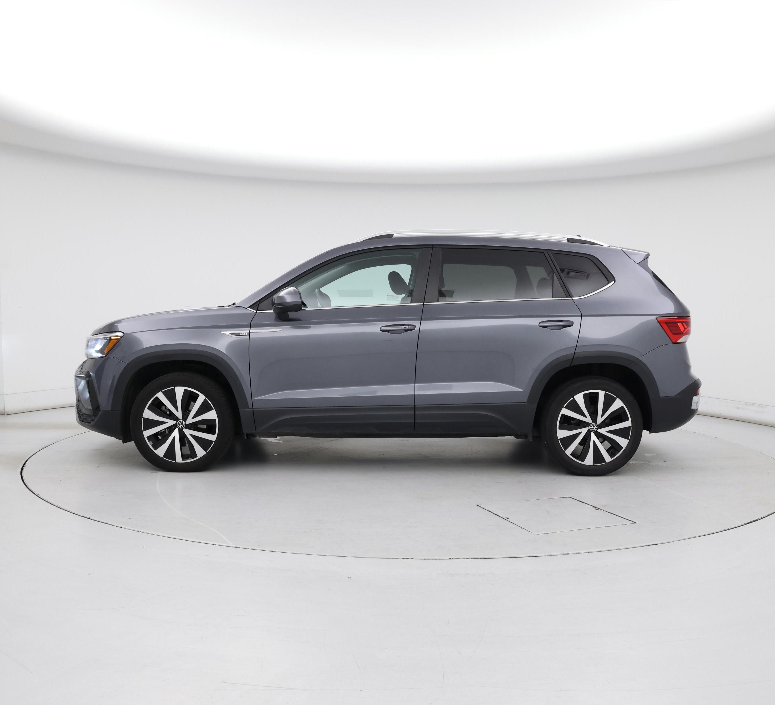 Thumbnail: 2022 Volkswagen Taos - 3