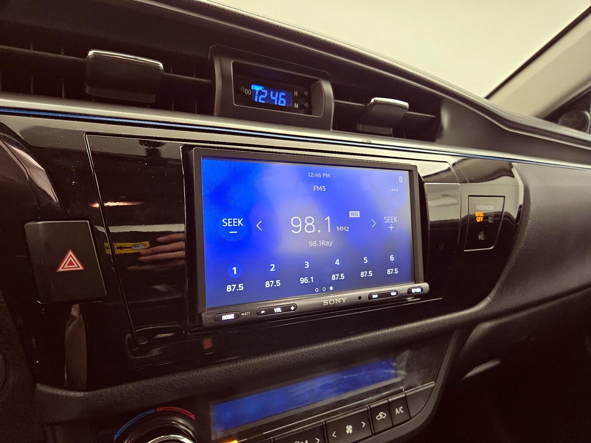 Thumbnail: 2014 Toyota Corolla - 15