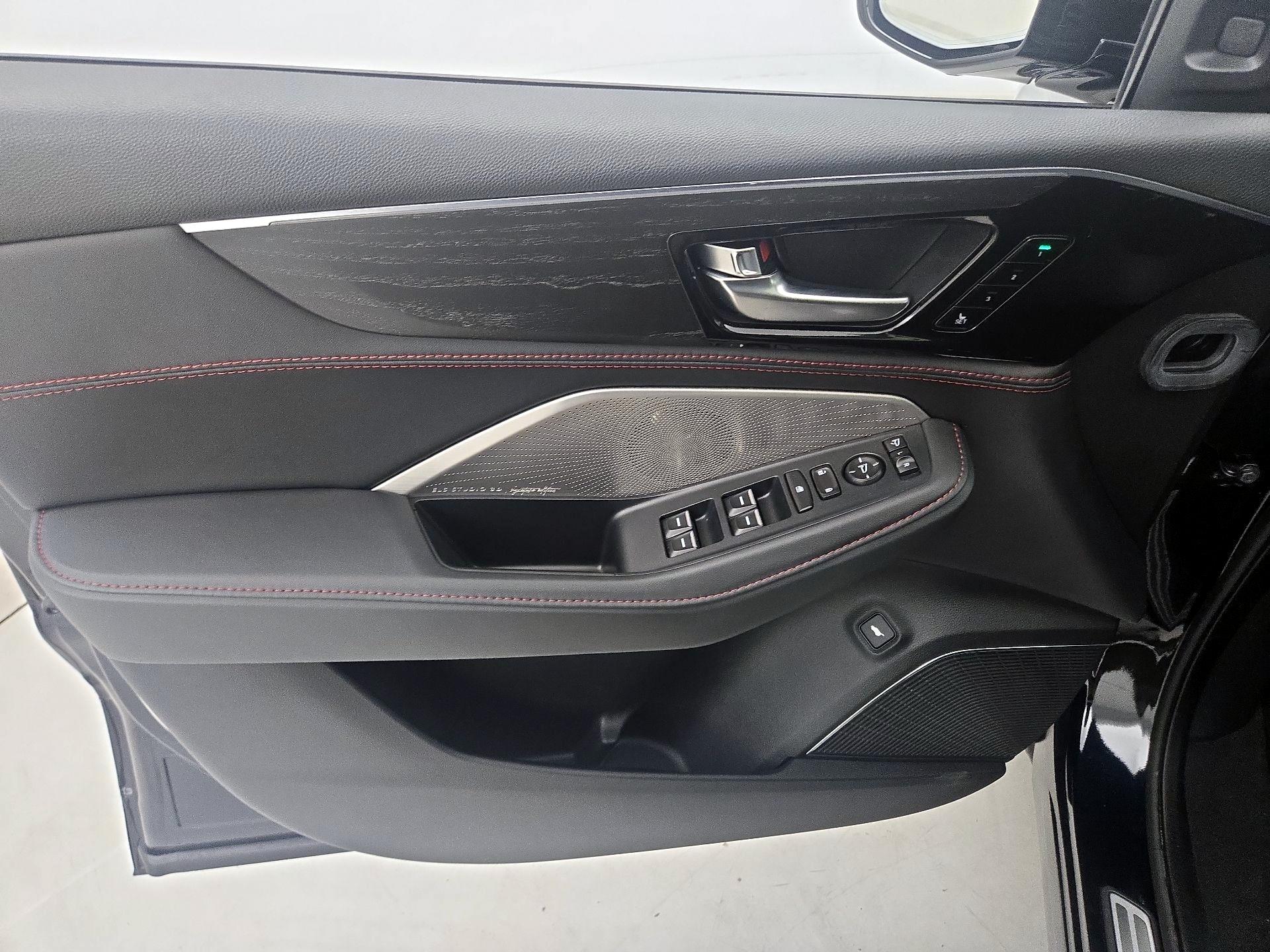 Thumbnail: 2024 Acura MDX - 12