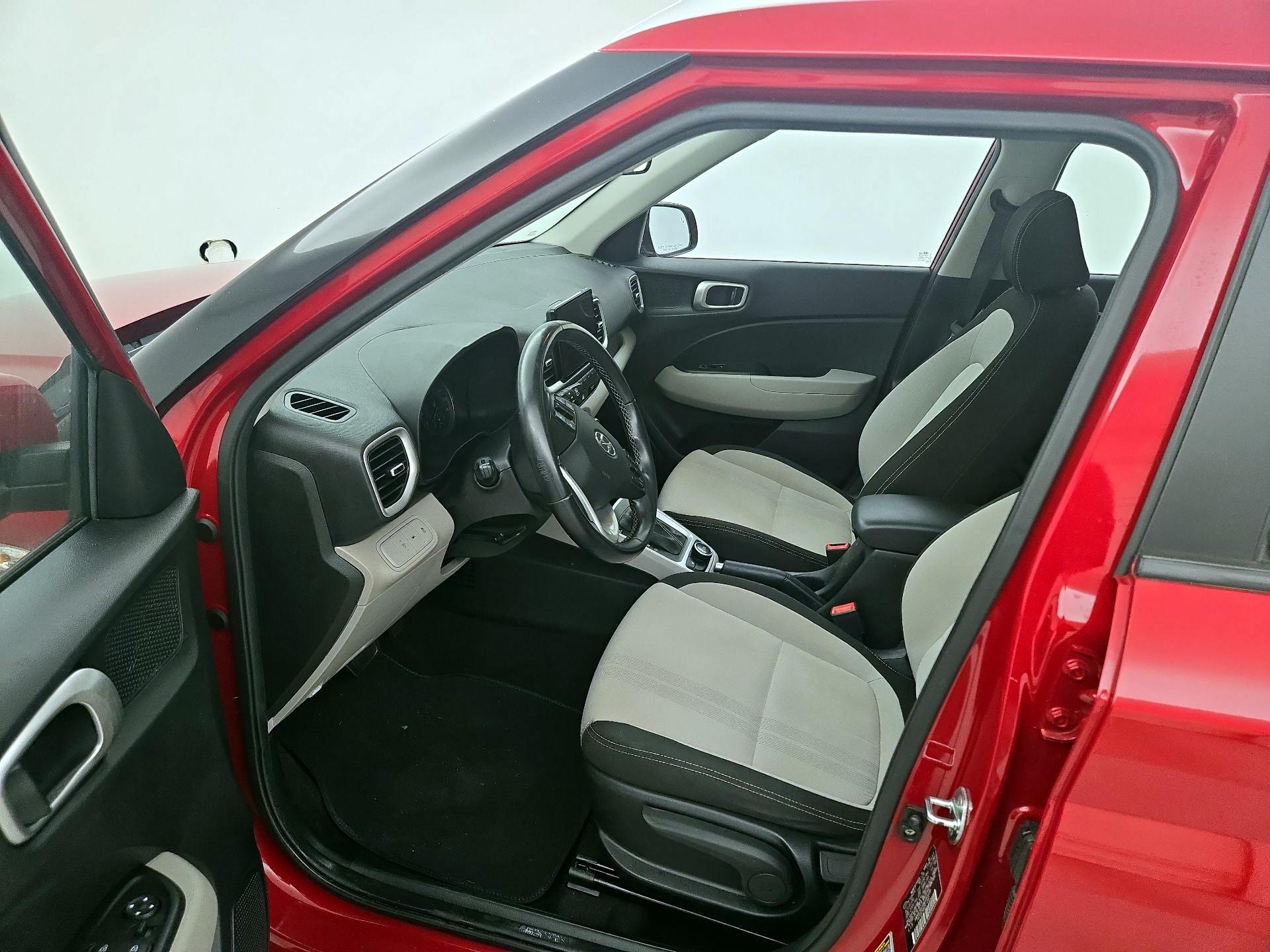 Thumbnail: 2021 Hyundai Venue - 11