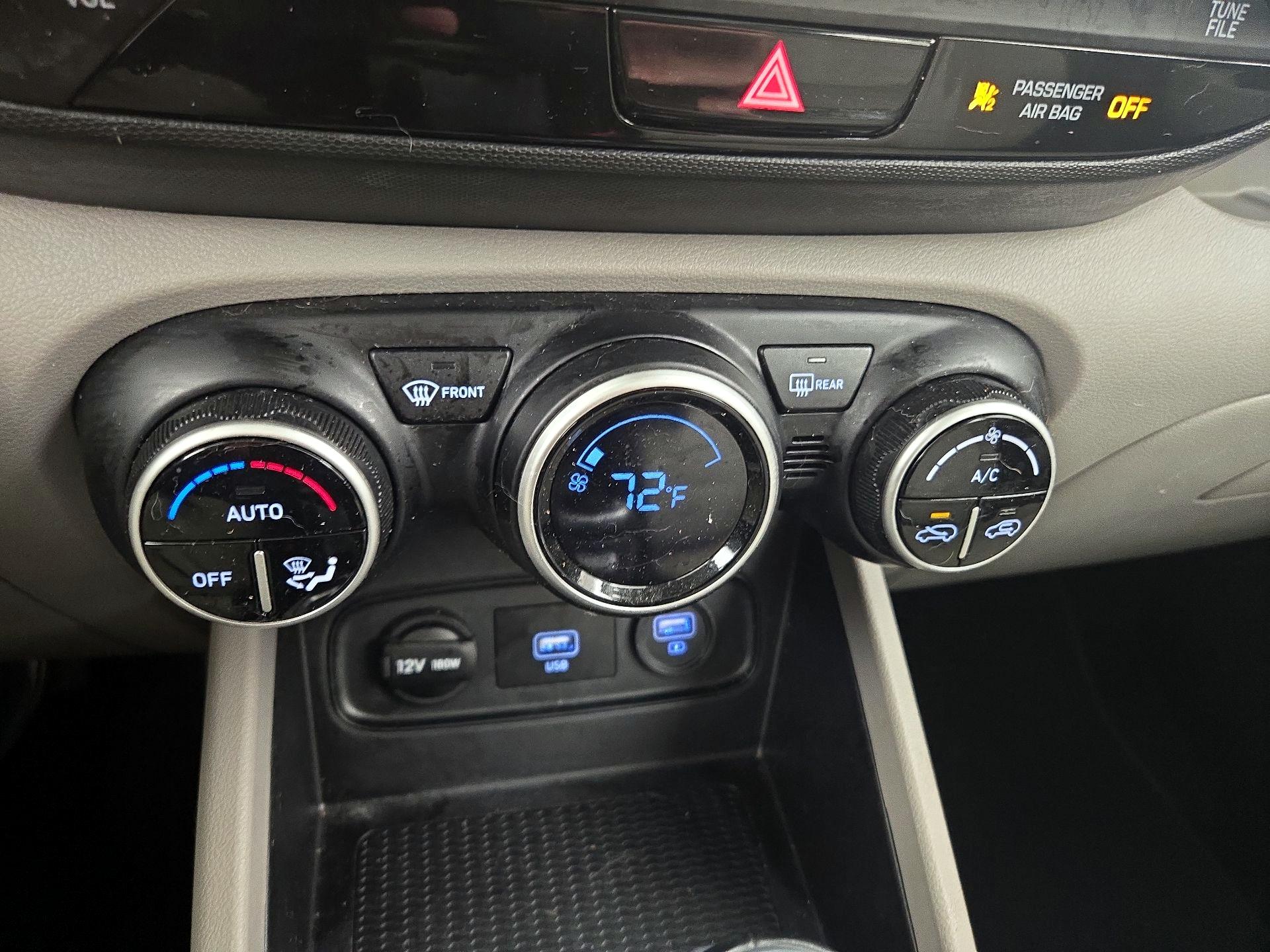 Thumbnail: 2021 Hyundai Venue - 17