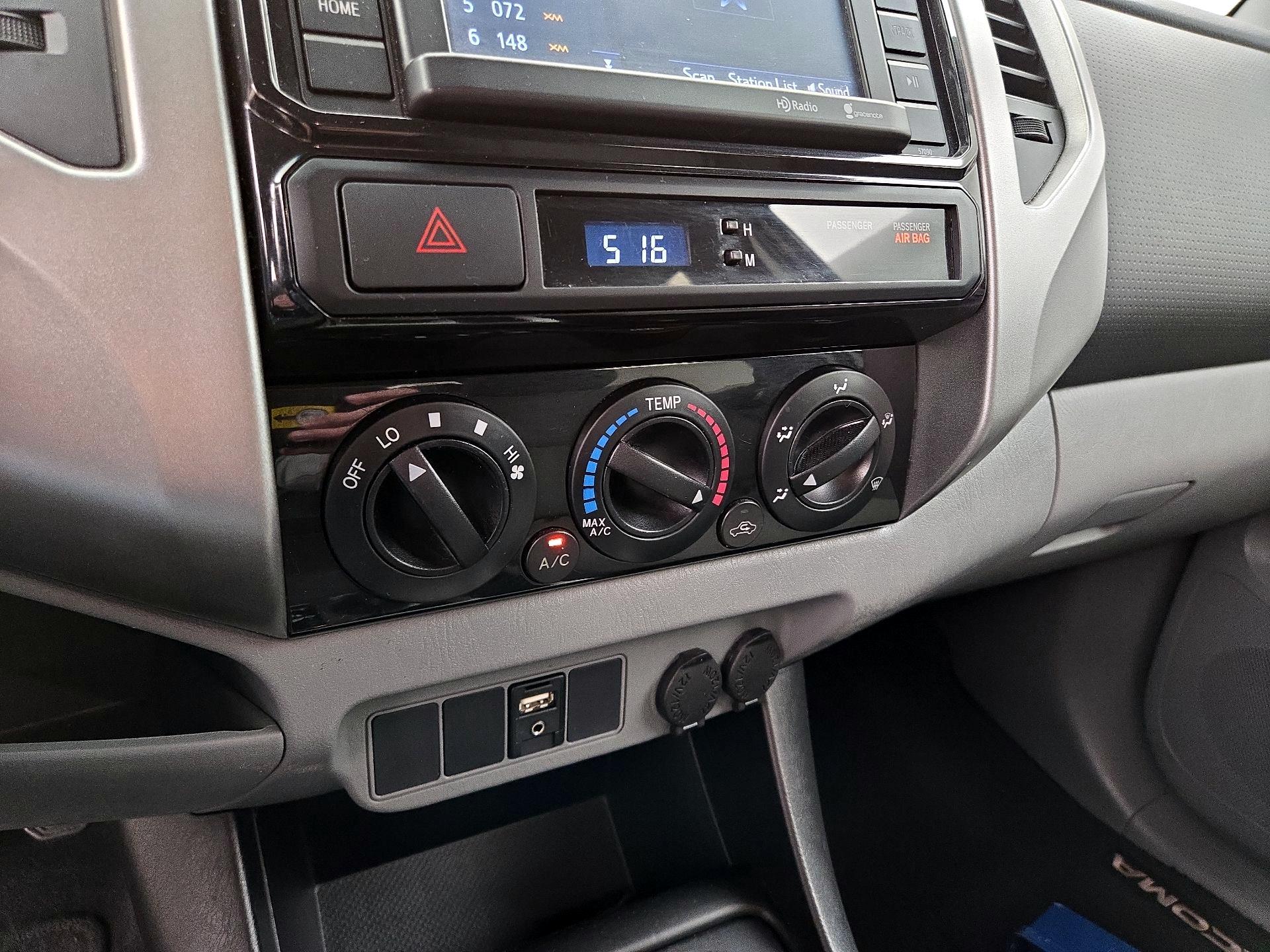 Thumbnail: 2014 Toyota Tacoma - 16