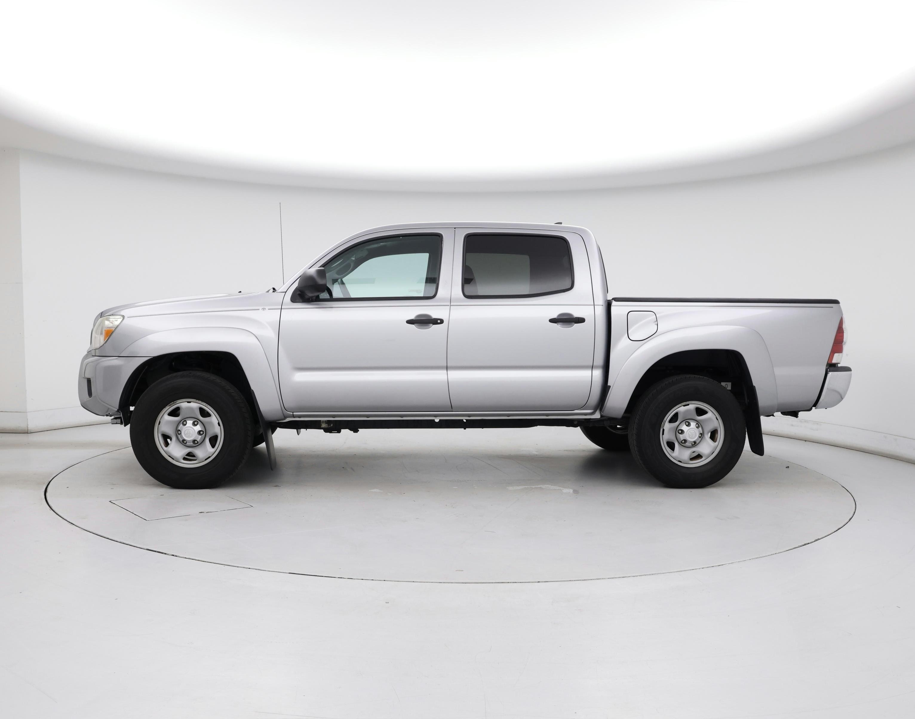 Thumbnail: 2014 Toyota Tacoma - 3