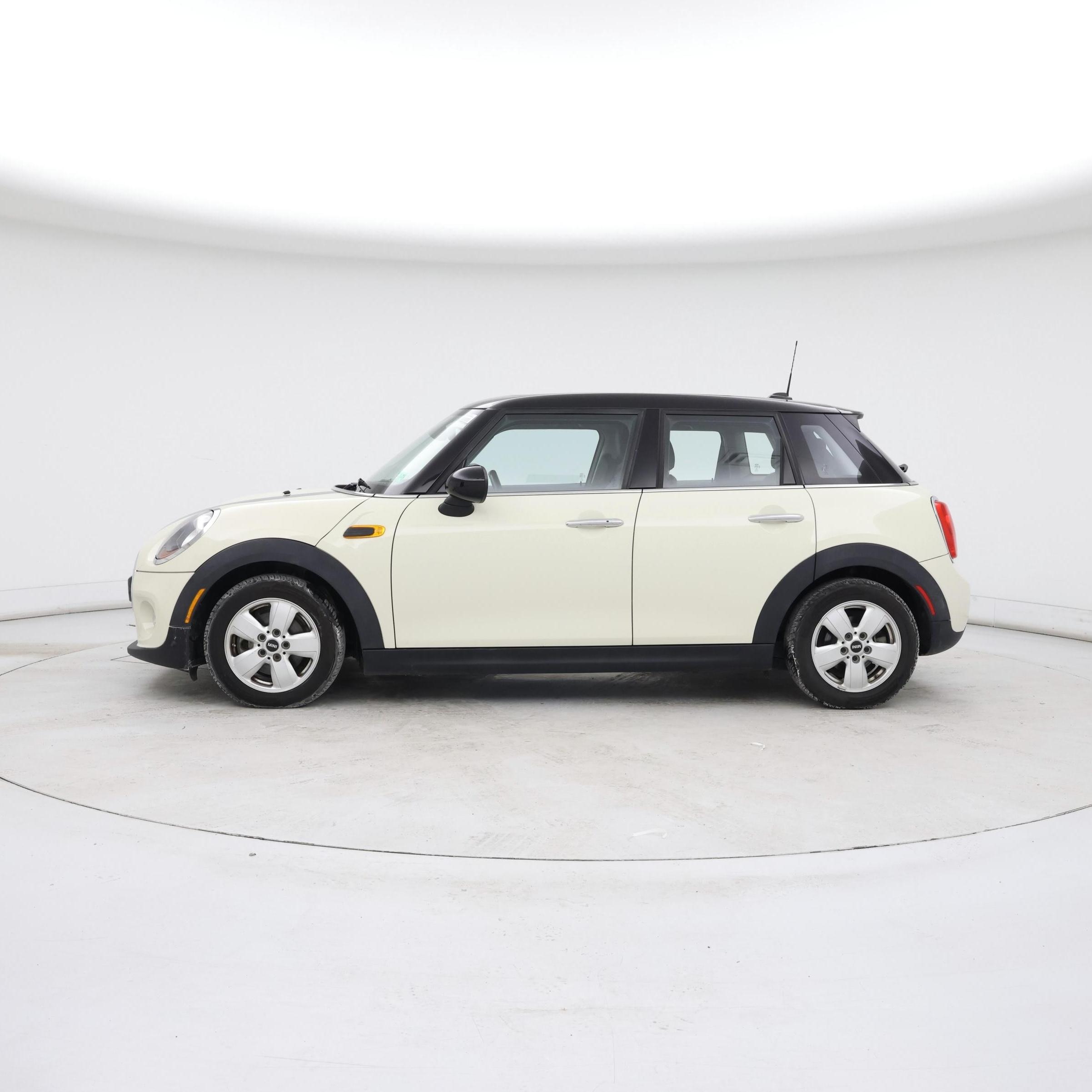 Thumbnail: 2016 MINI Cooper Hardtop - 3