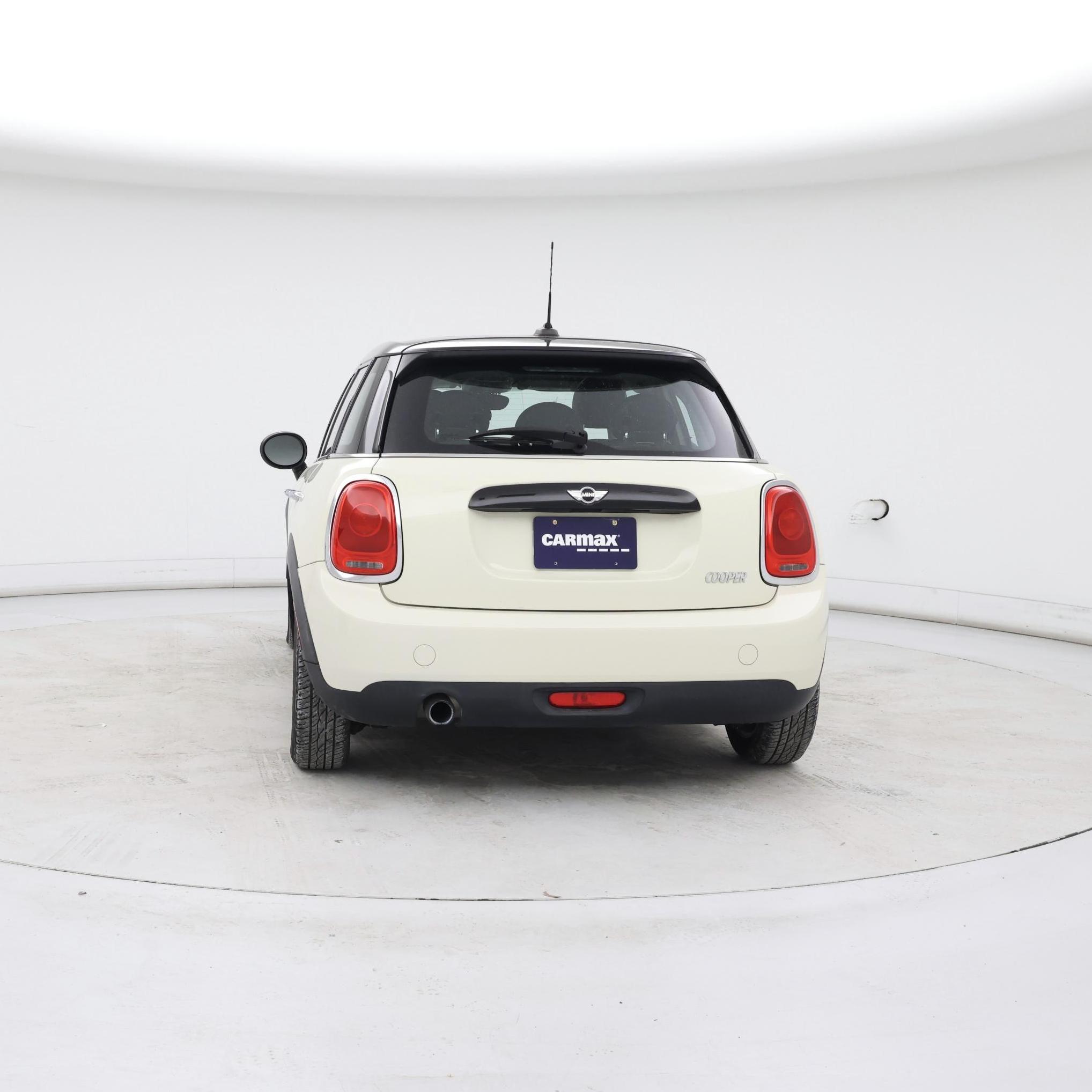 Thumbnail: 2016 MINI Cooper Hardtop - 6