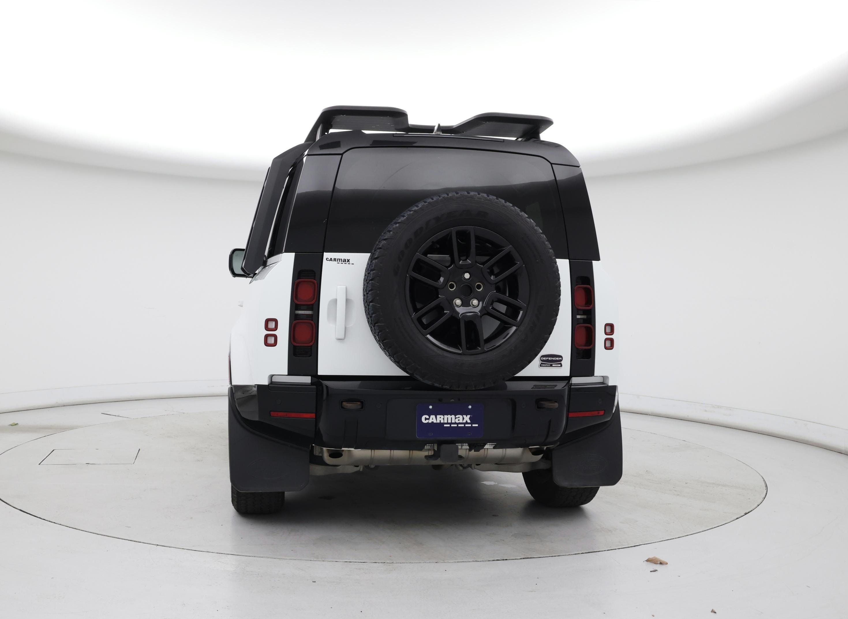 Thumbnail: 2023 Land Rover Defender - 6