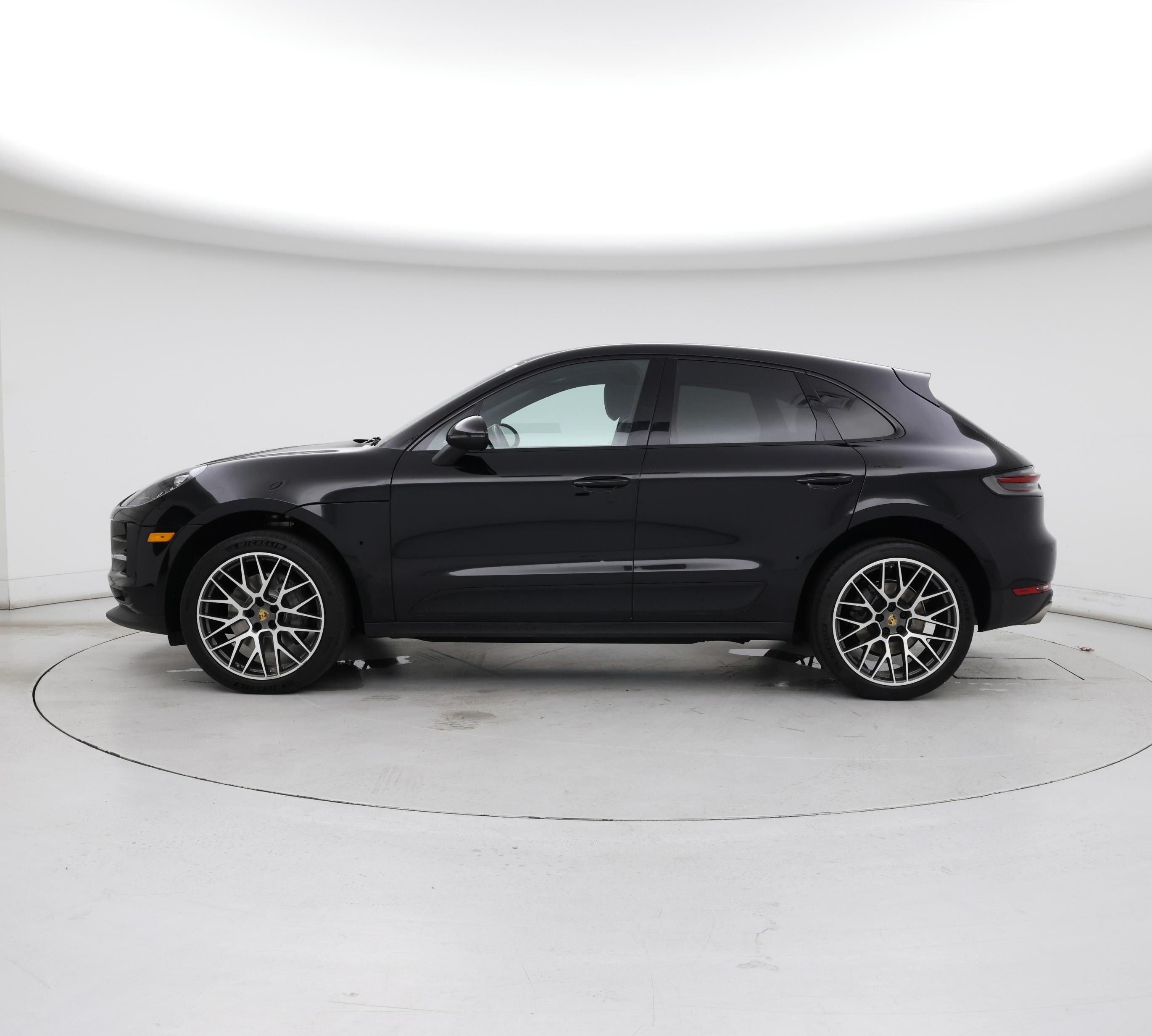 Thumbnail: 2019 Porsche Macan - 3