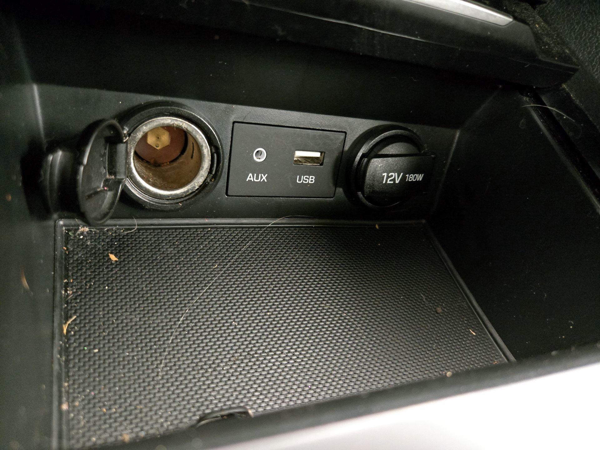 Thumbnail: 2018 Hyundai Elantra - 18